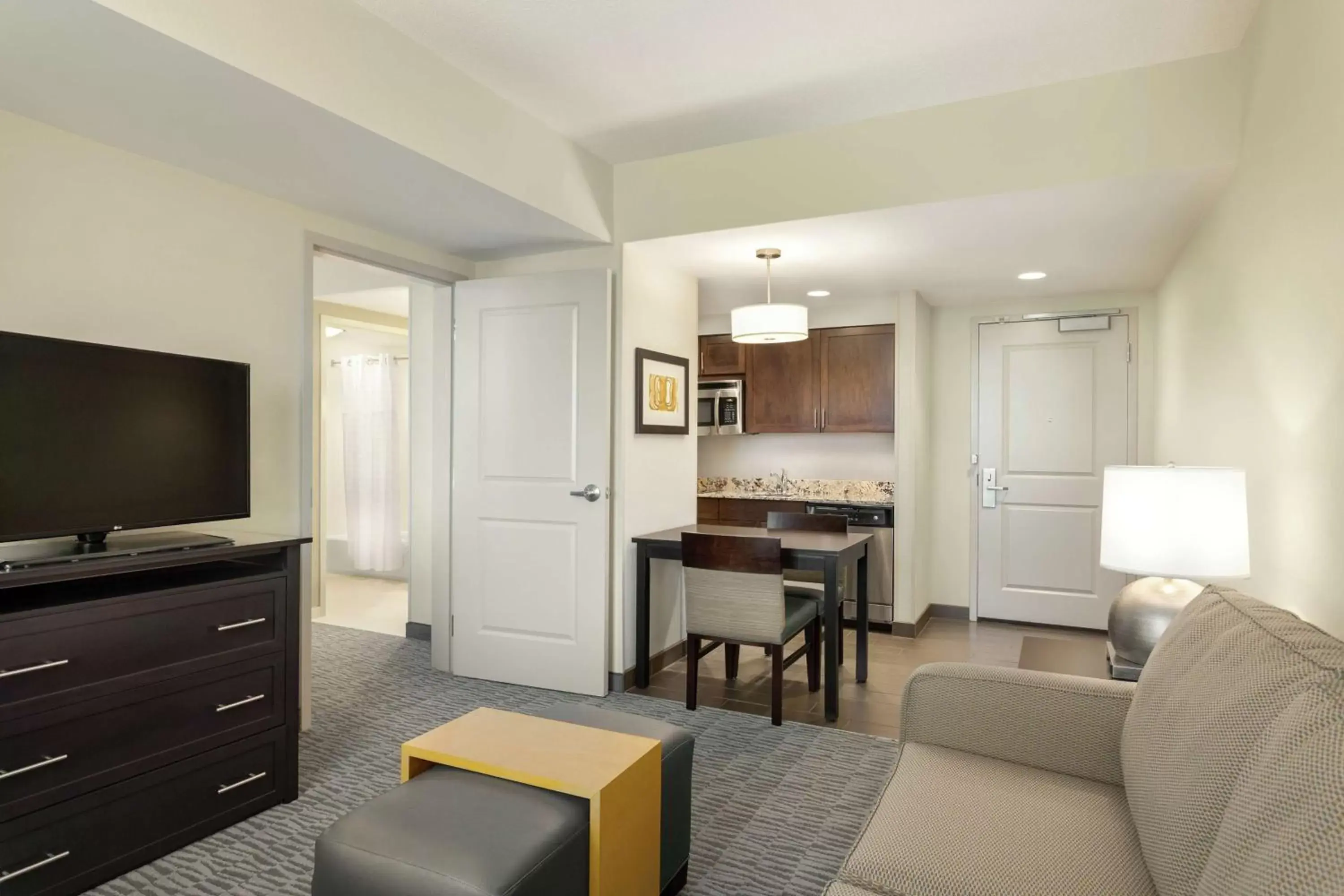 Bedroom, TV/Entertainment Center in Homewood Suites by Hilton Frederick