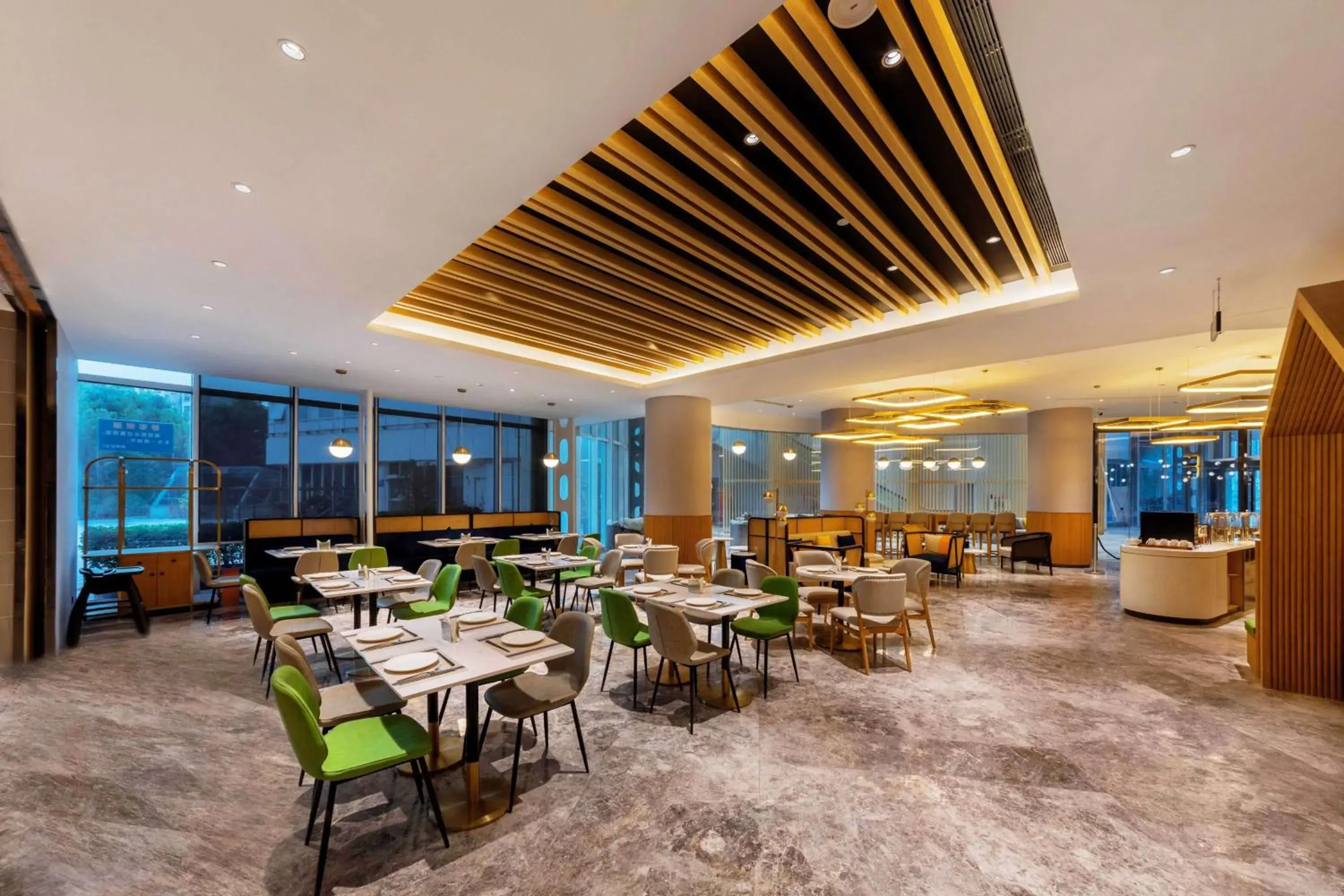 Restaurant/Places to Eat in Hilton Garden Inn Nantong Xinghu