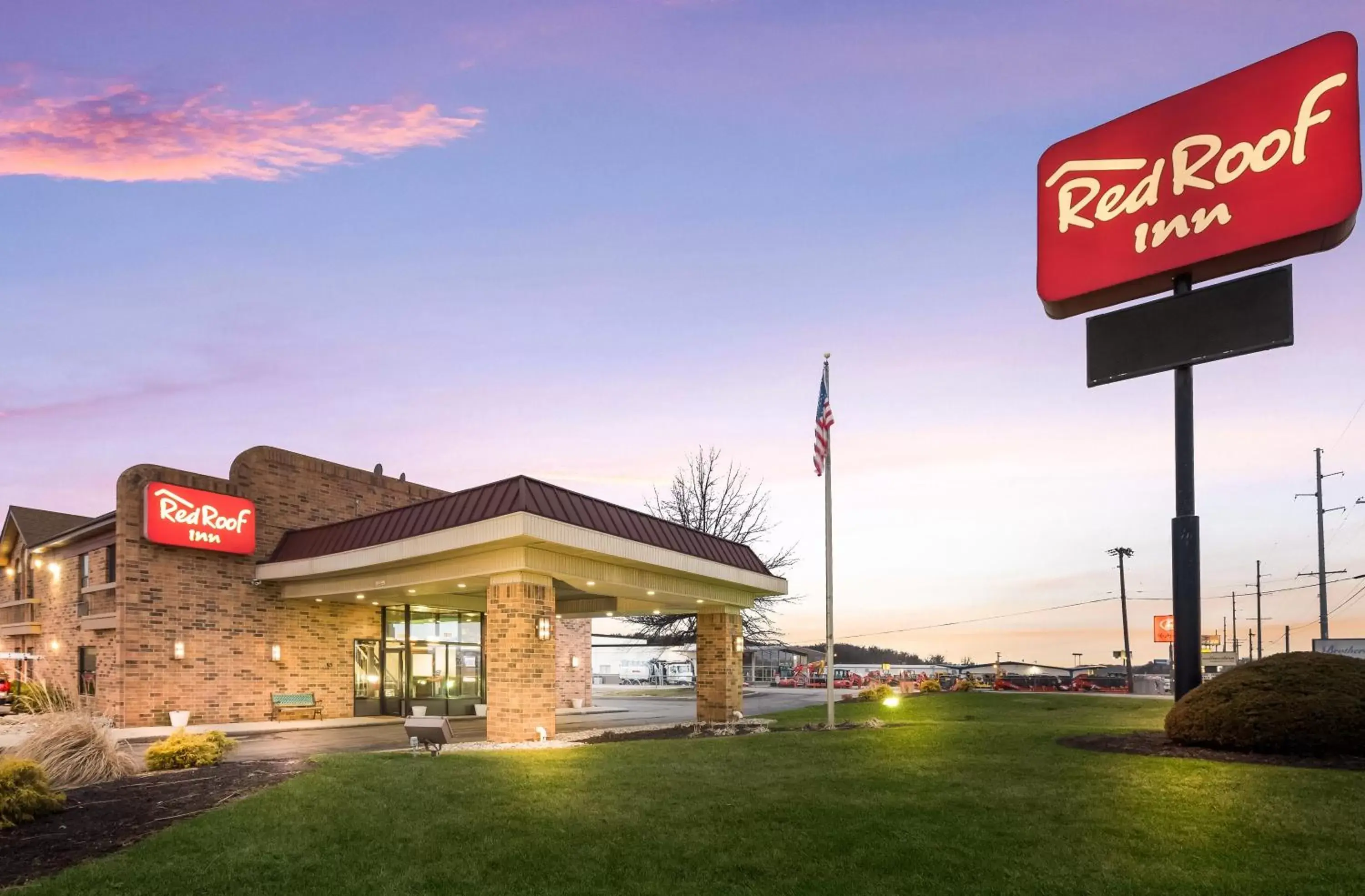 Property Building in Red Roof Inn Fort Wayne