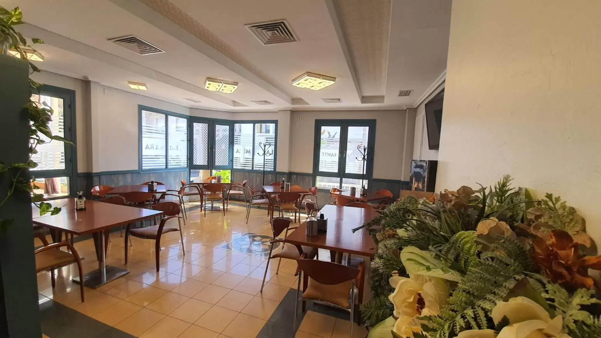 Lounge or bar, Restaurant/Places to Eat in Hostal La Palmera