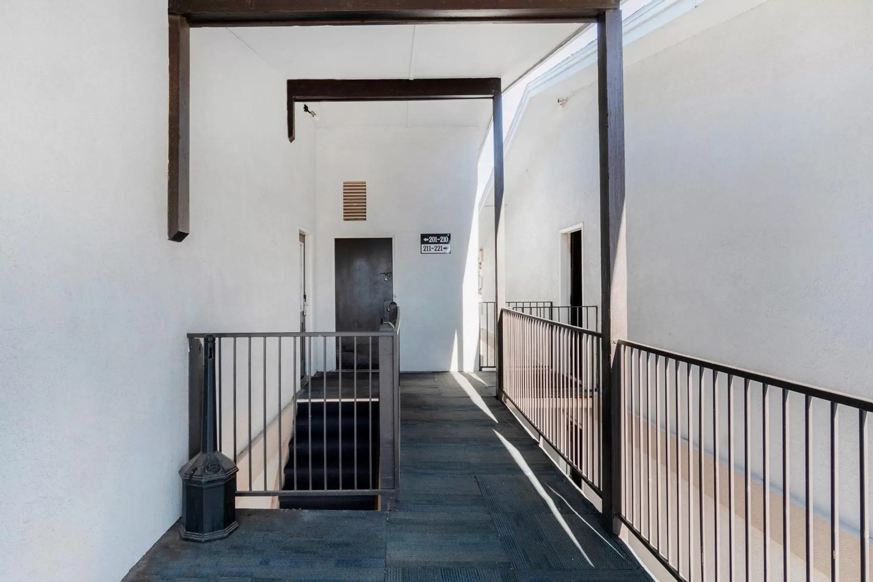 Lobby or reception in OYO Townhouse Dodge City KS