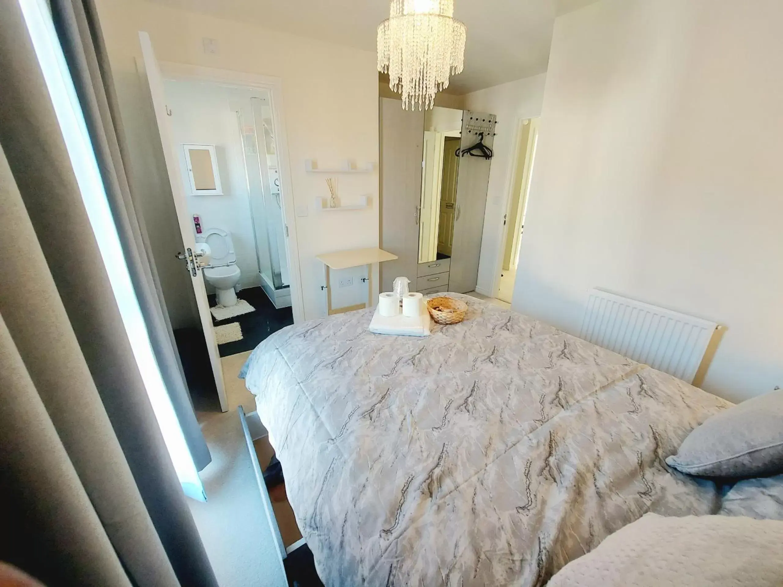 Bedroom, Bed in 3-BED HOME, FULL KITCHEN, ENSUITE, in TELFORD OAKENGATES KETLEY