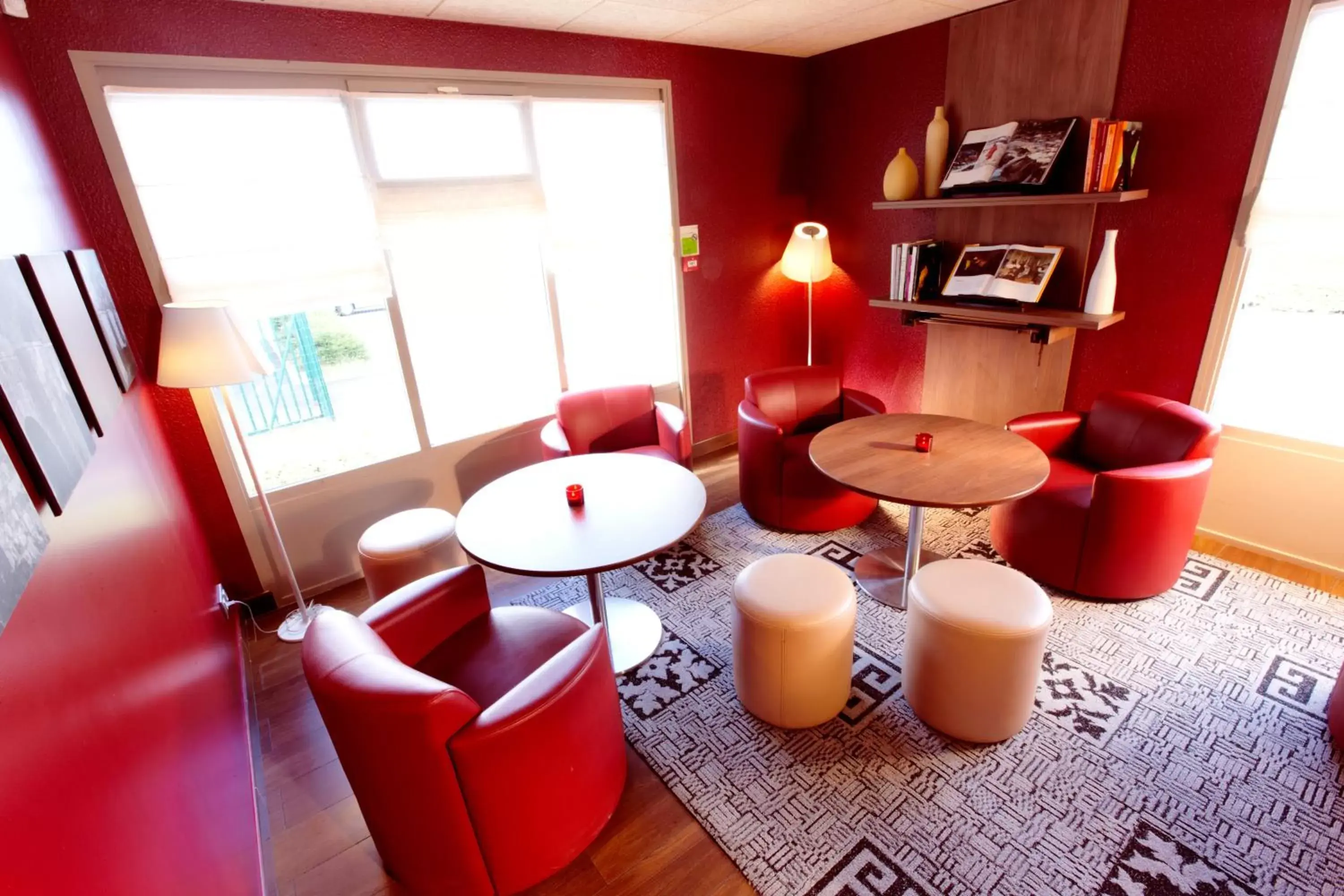 Lounge or bar in Campanile Gueret Lounge or bar in Campanile Gueret