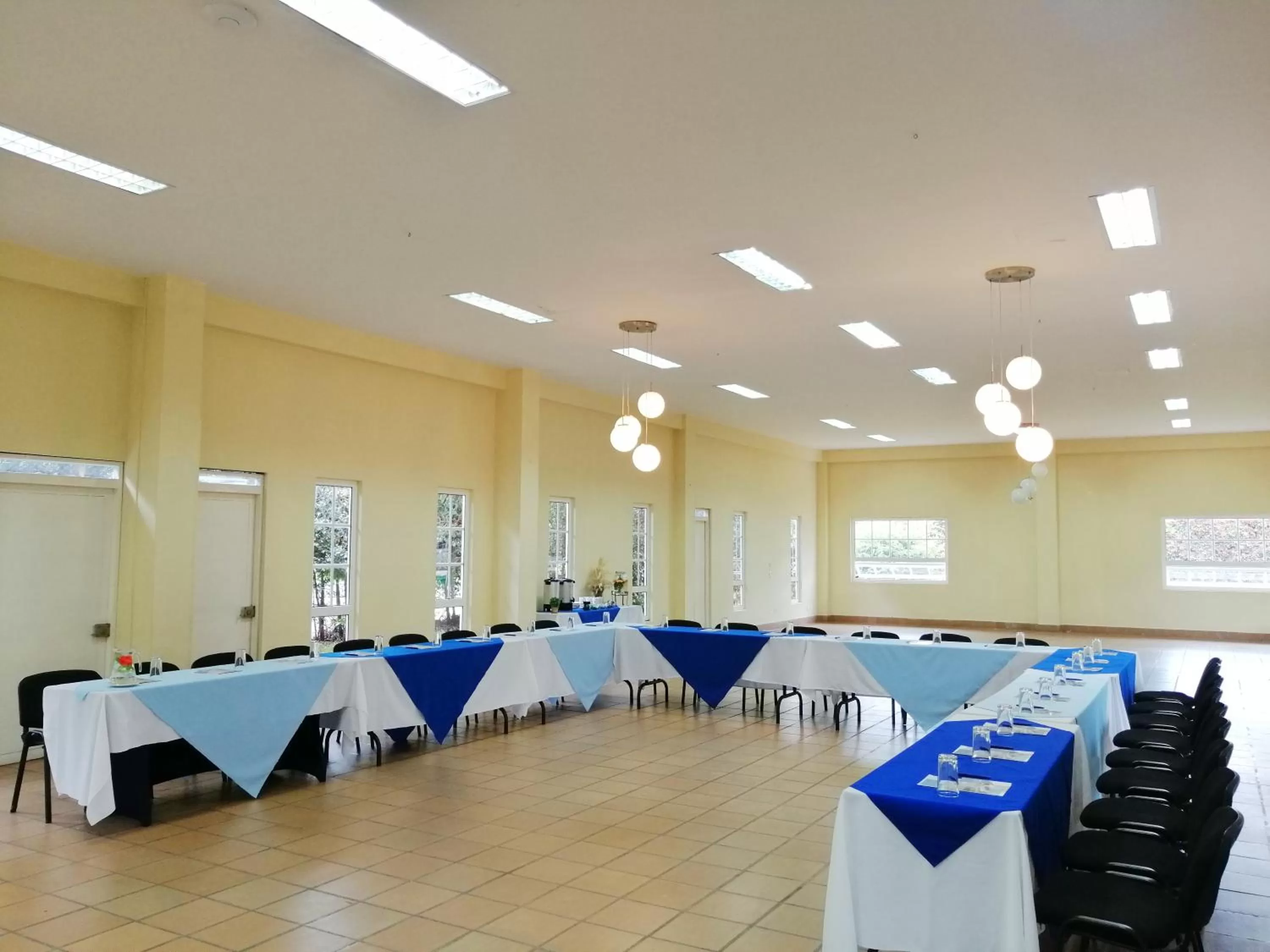 Meeting/conference room in Hotel Xue Sabana