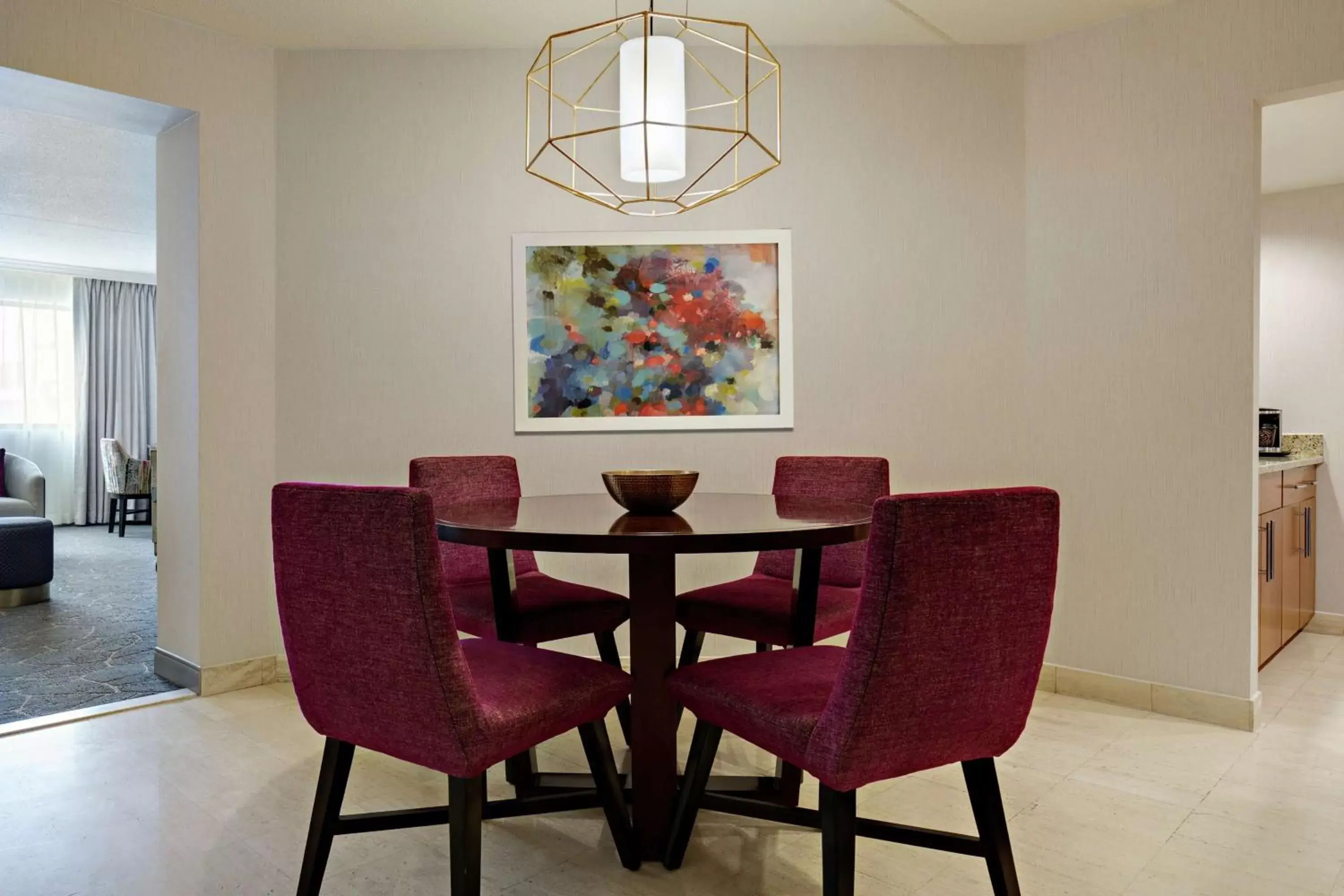 Living room, Dining Area in DoubleTree by Hilton Fairfield Hotel & Suites