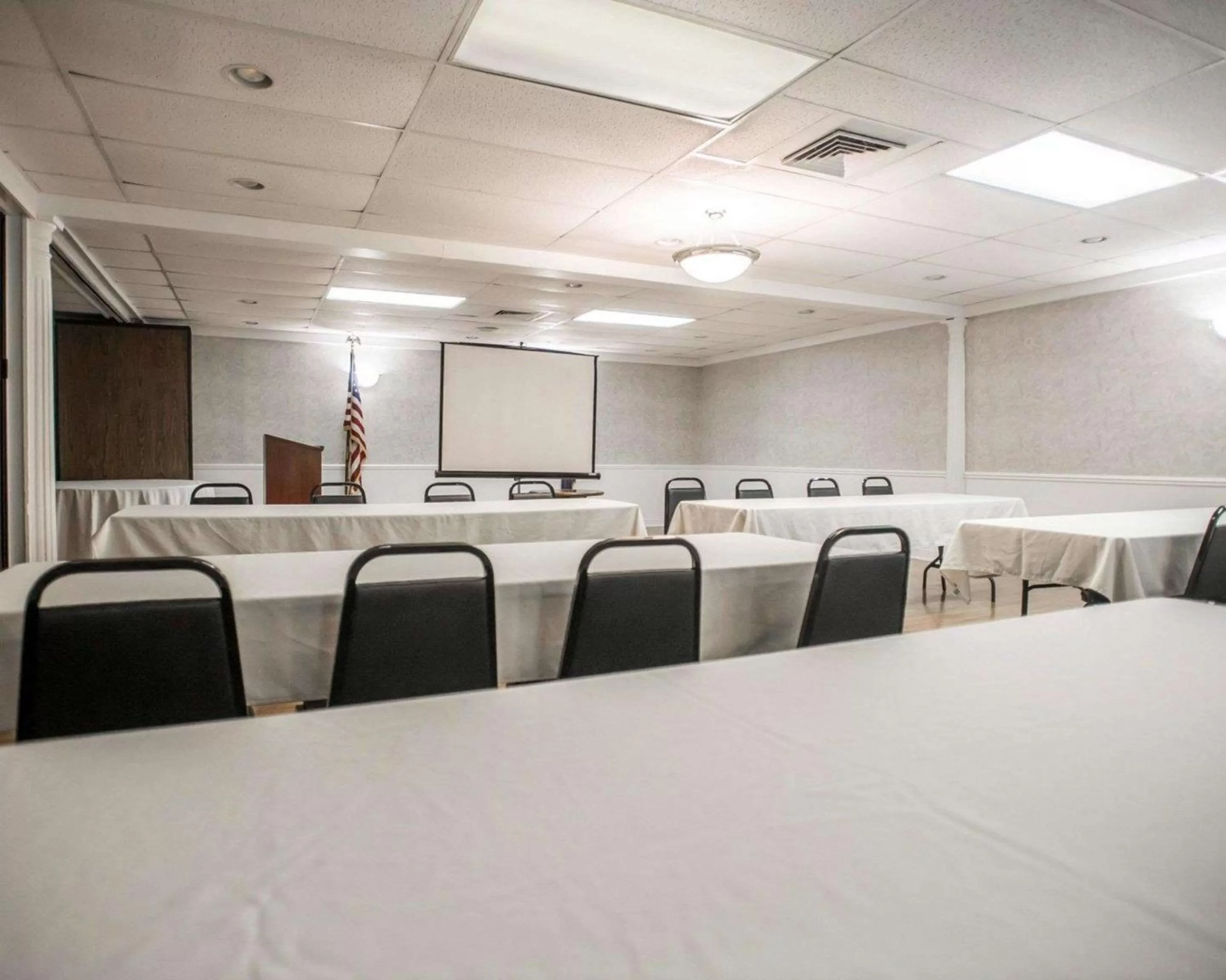 On site in Econo Lodge Inn & Suites Shamokin Dam - Selinsgrove