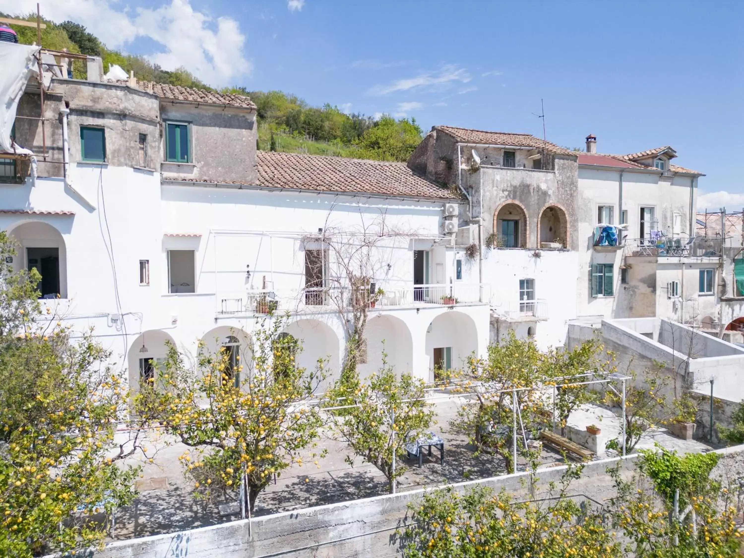 Property Building in Casa Niná