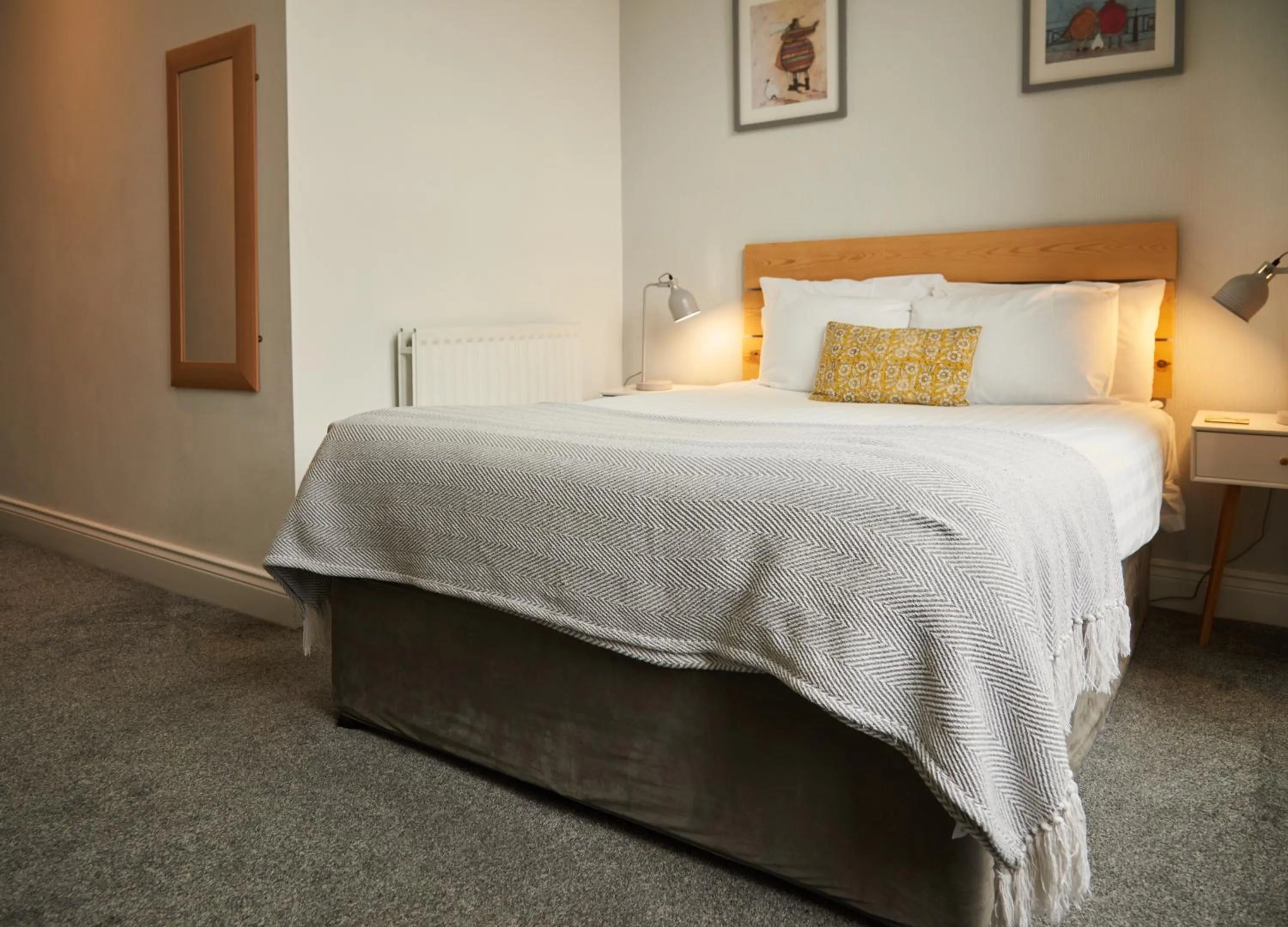 Bed in Kenilworth Hotel