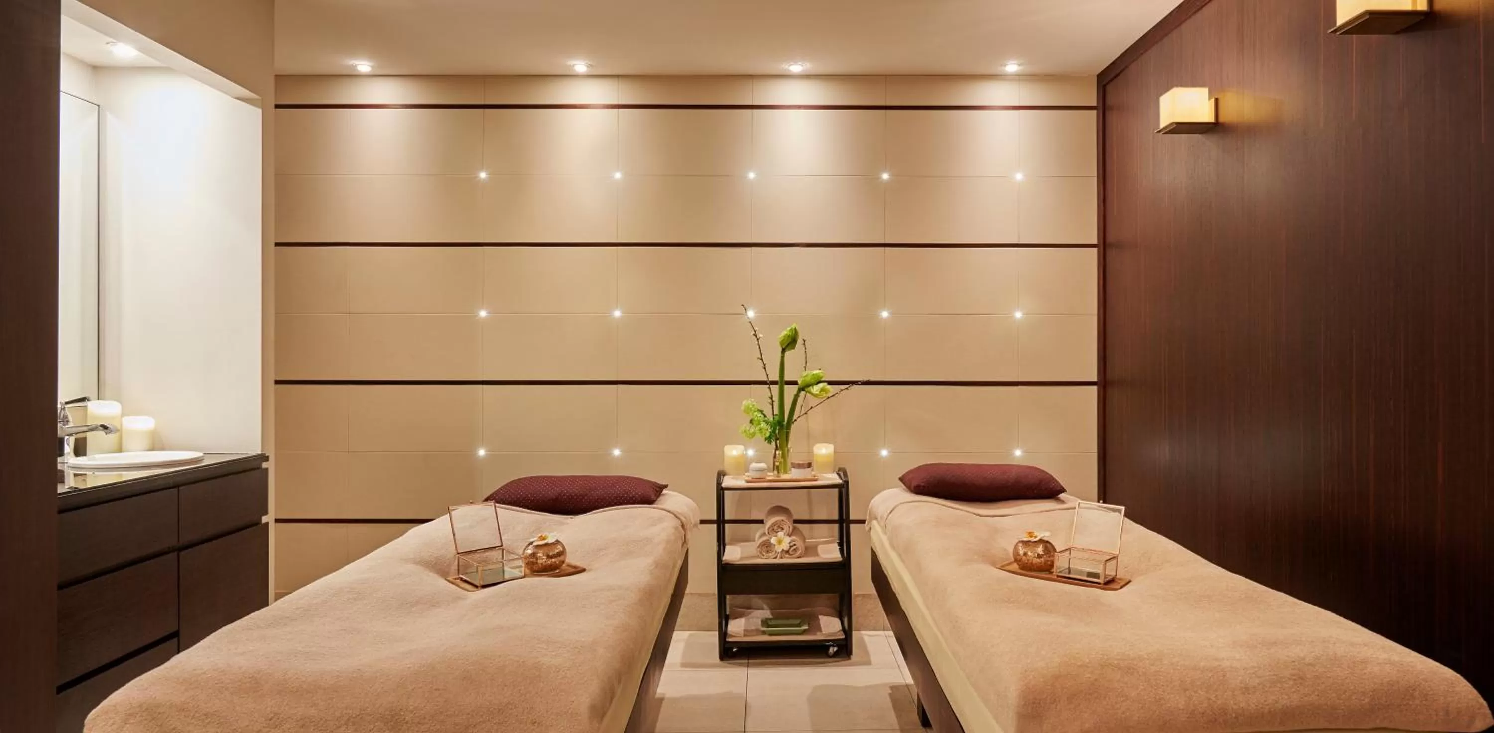 Massage in Le Burgundy Paris
