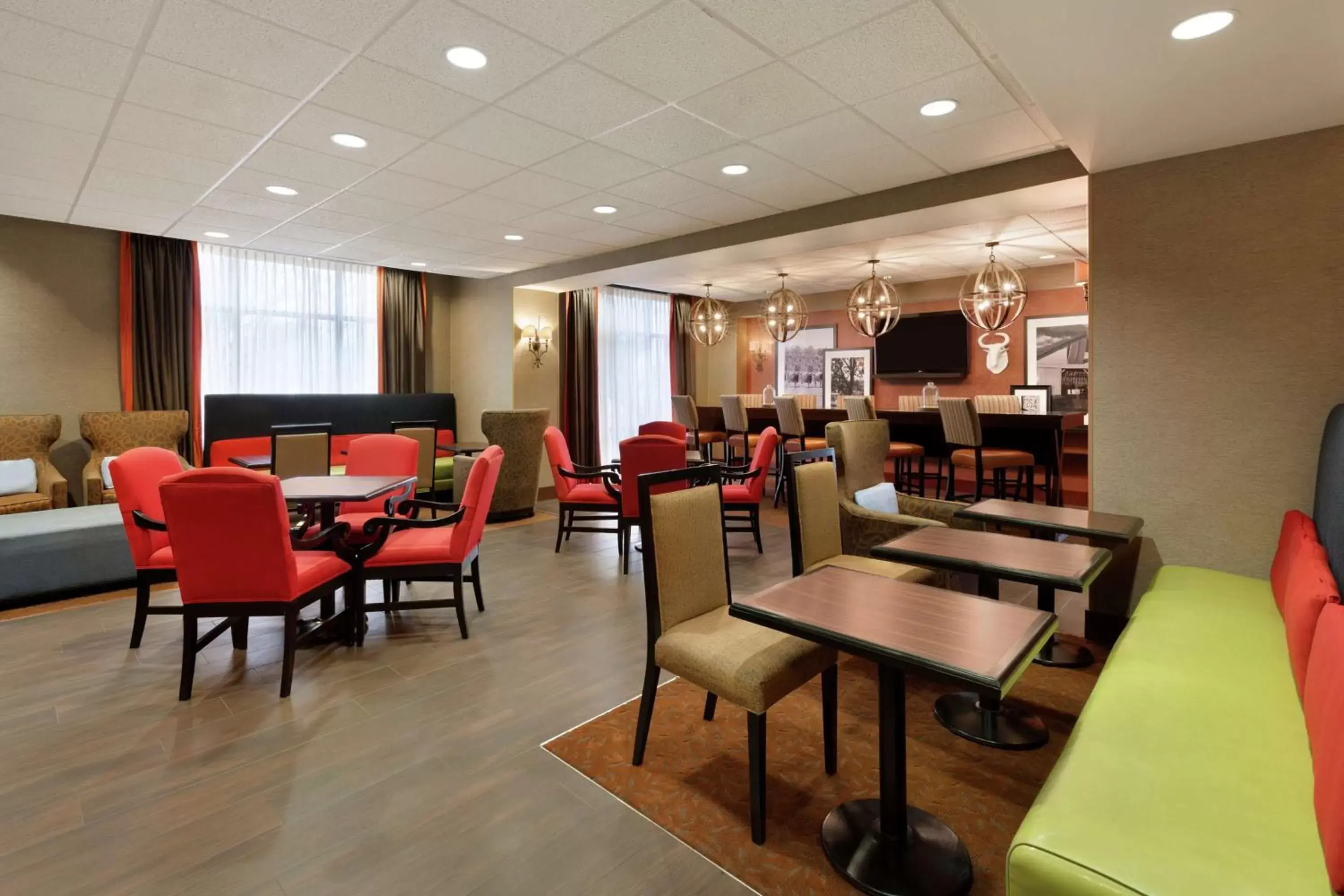 Lobby or reception, Restaurant/Places to Eat in Hampton Inn Wichita Falls-Sikes Senter Mall