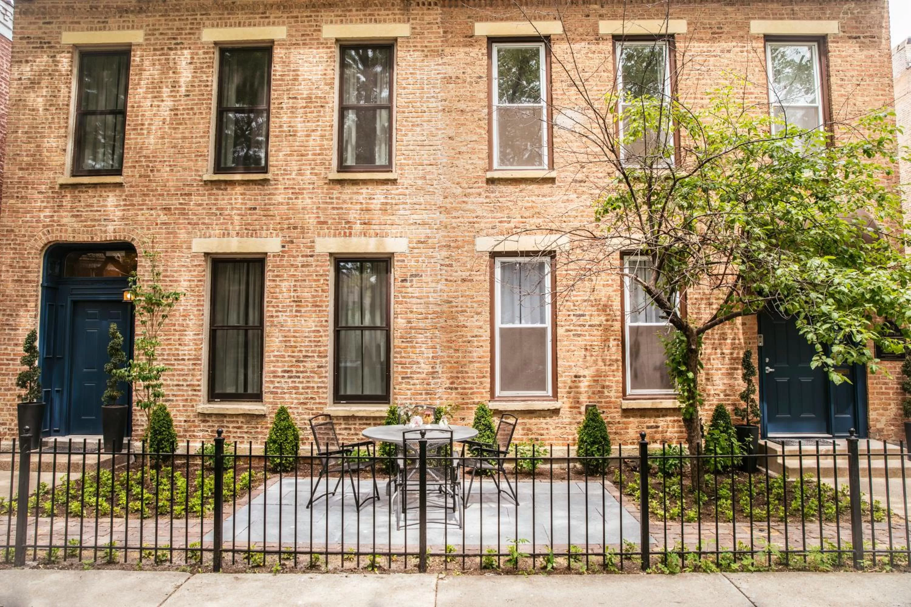Facade/entrance in Wicker Park Inn