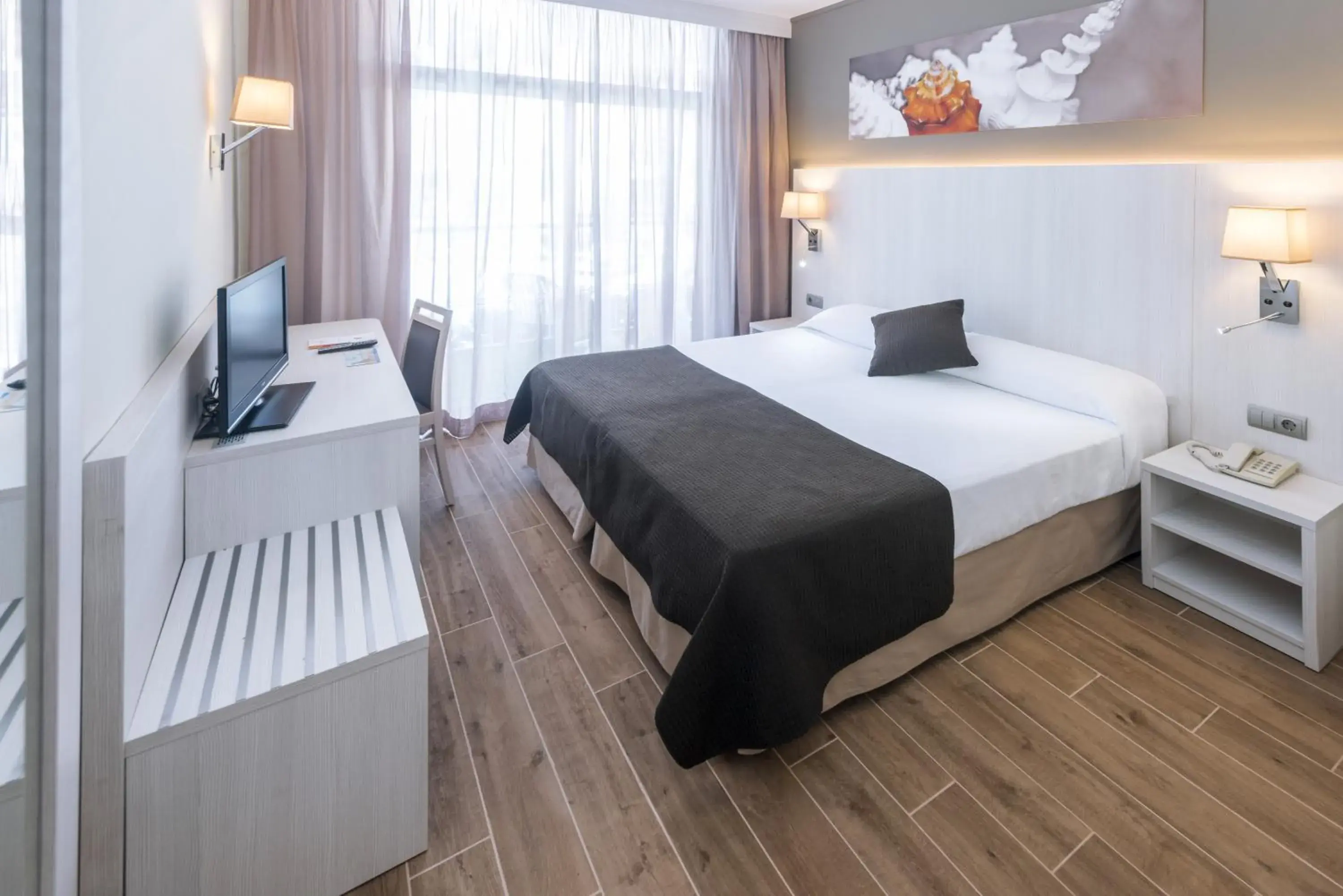 Photo of the whole room, Bed in GHT Costa Brava & Spa Photo of the whole room, Bed in GHT Costa Brava & Spa