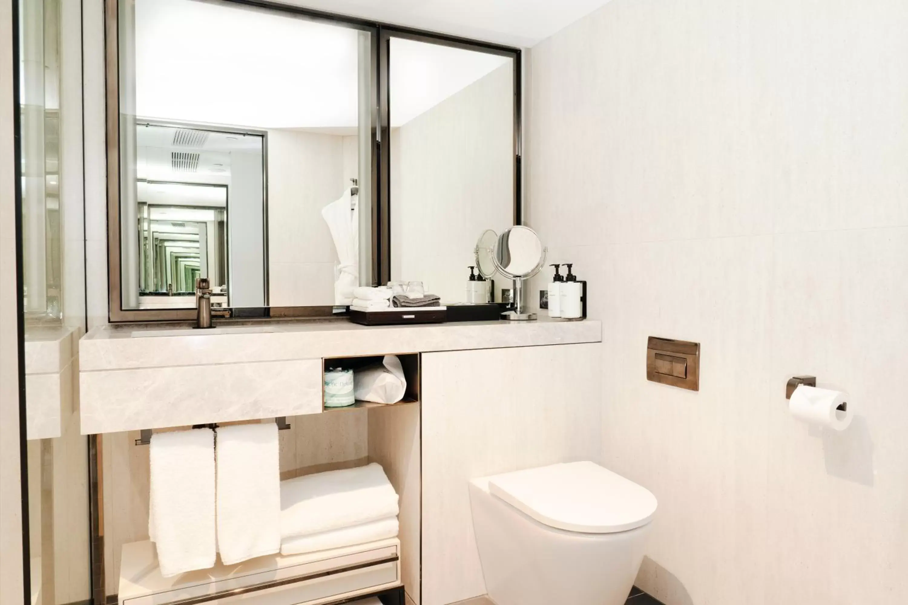 Classic Room in InterContinental Wellington by IHG Classic Room in InterContinental Wellington by IHG