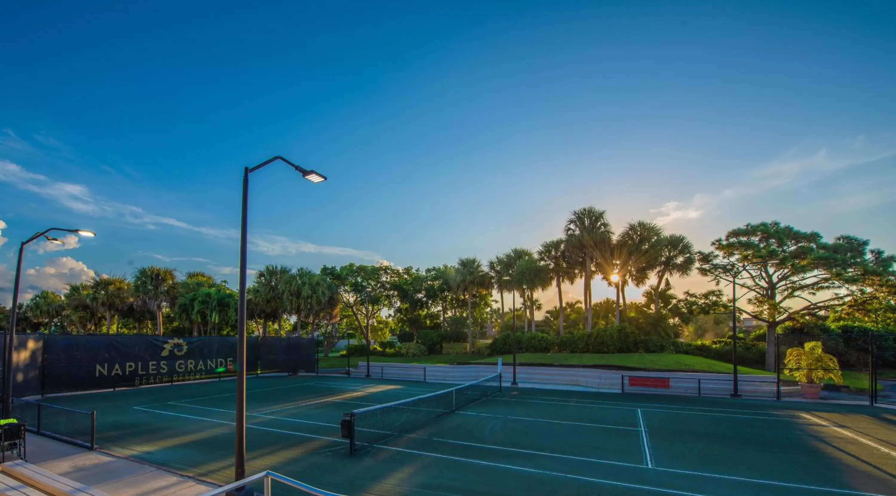 Tennis court, Tennis/Squash in Naples Grande Beach Resort