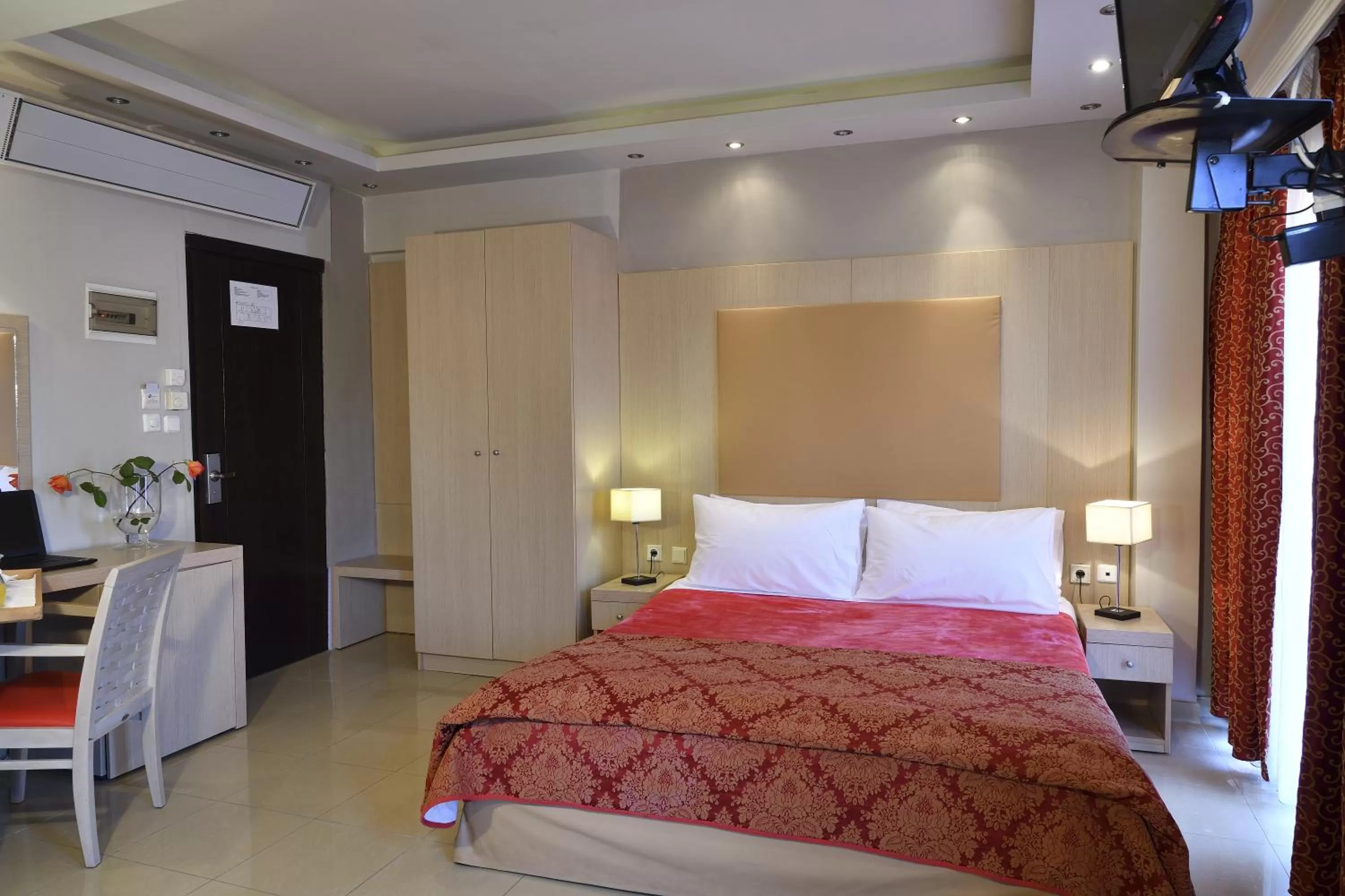 Bed in Four Seasons Hotel