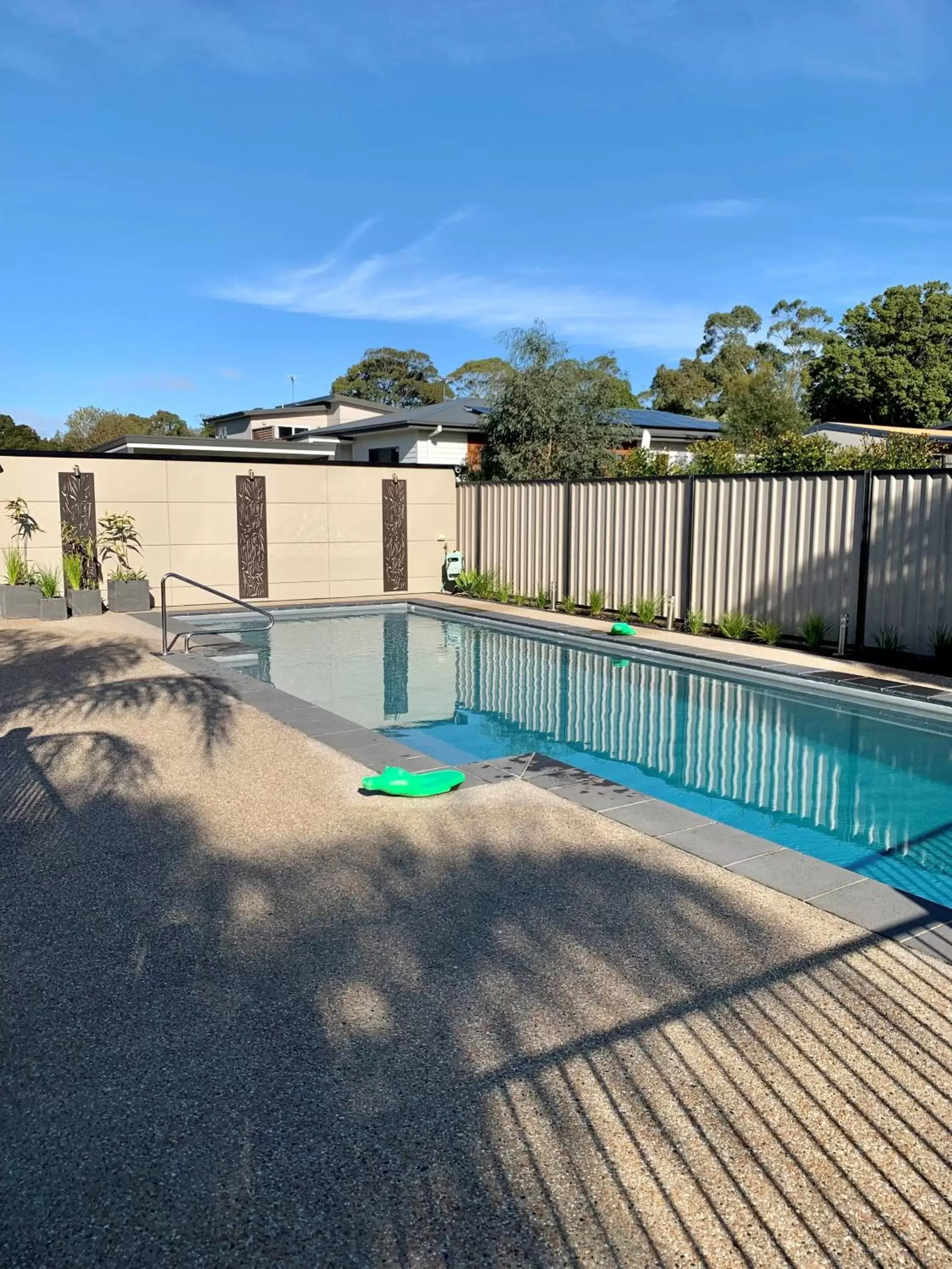 Swimming Pool in Seahorse Motel Cowes