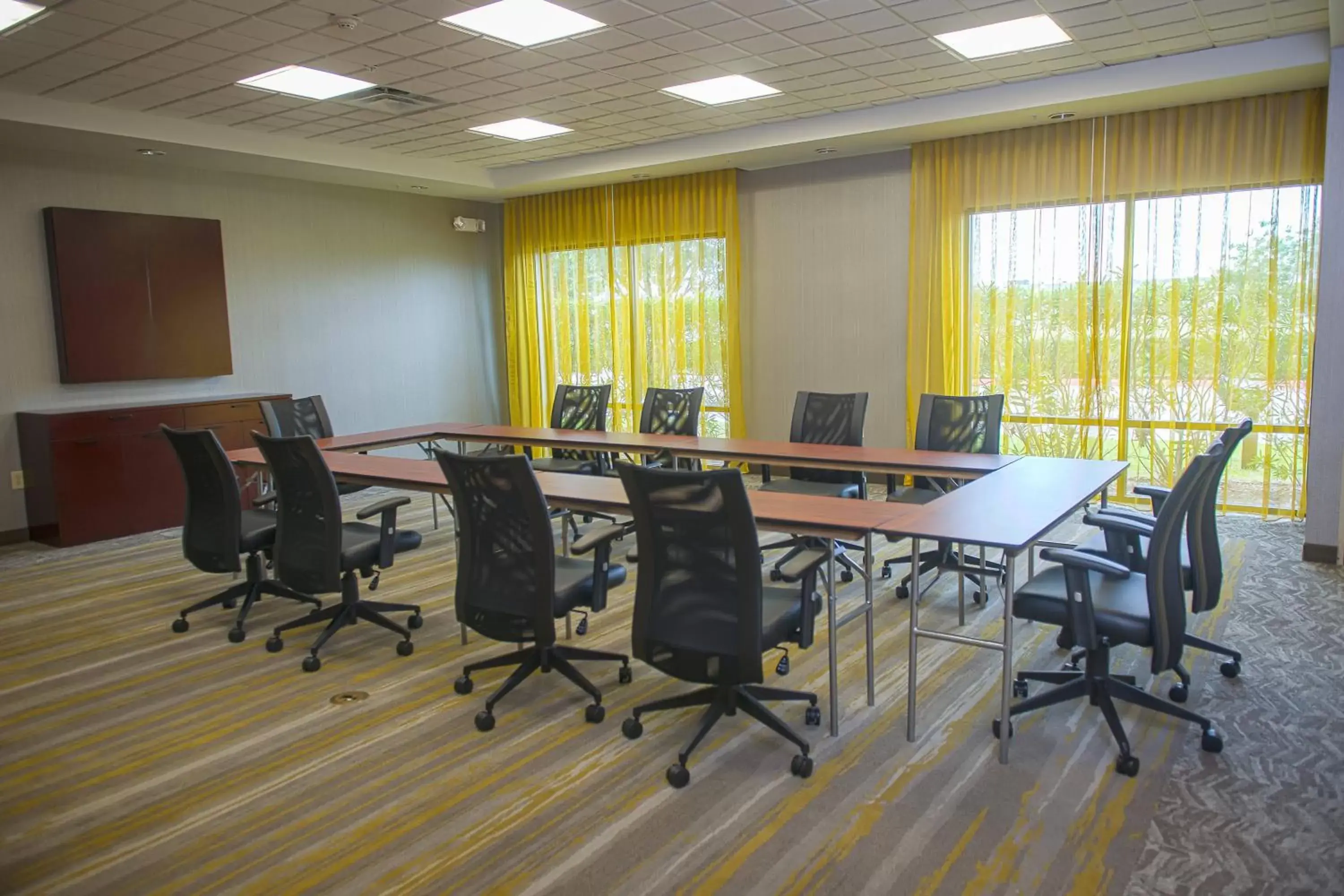 Meeting/conference room in SpringHill Suites Houston Pearland