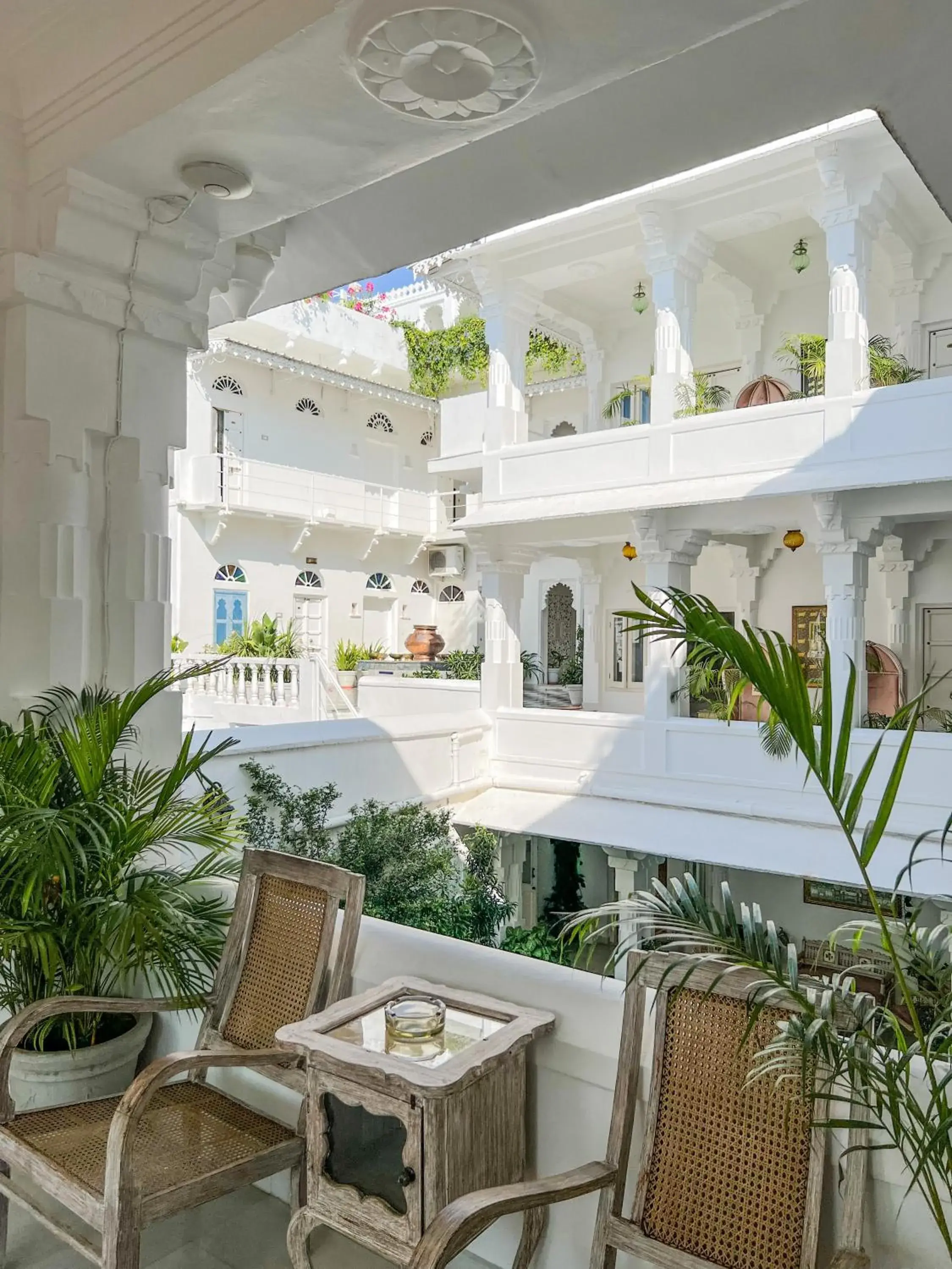 Patio in Jagat Niwas Palace Hotel