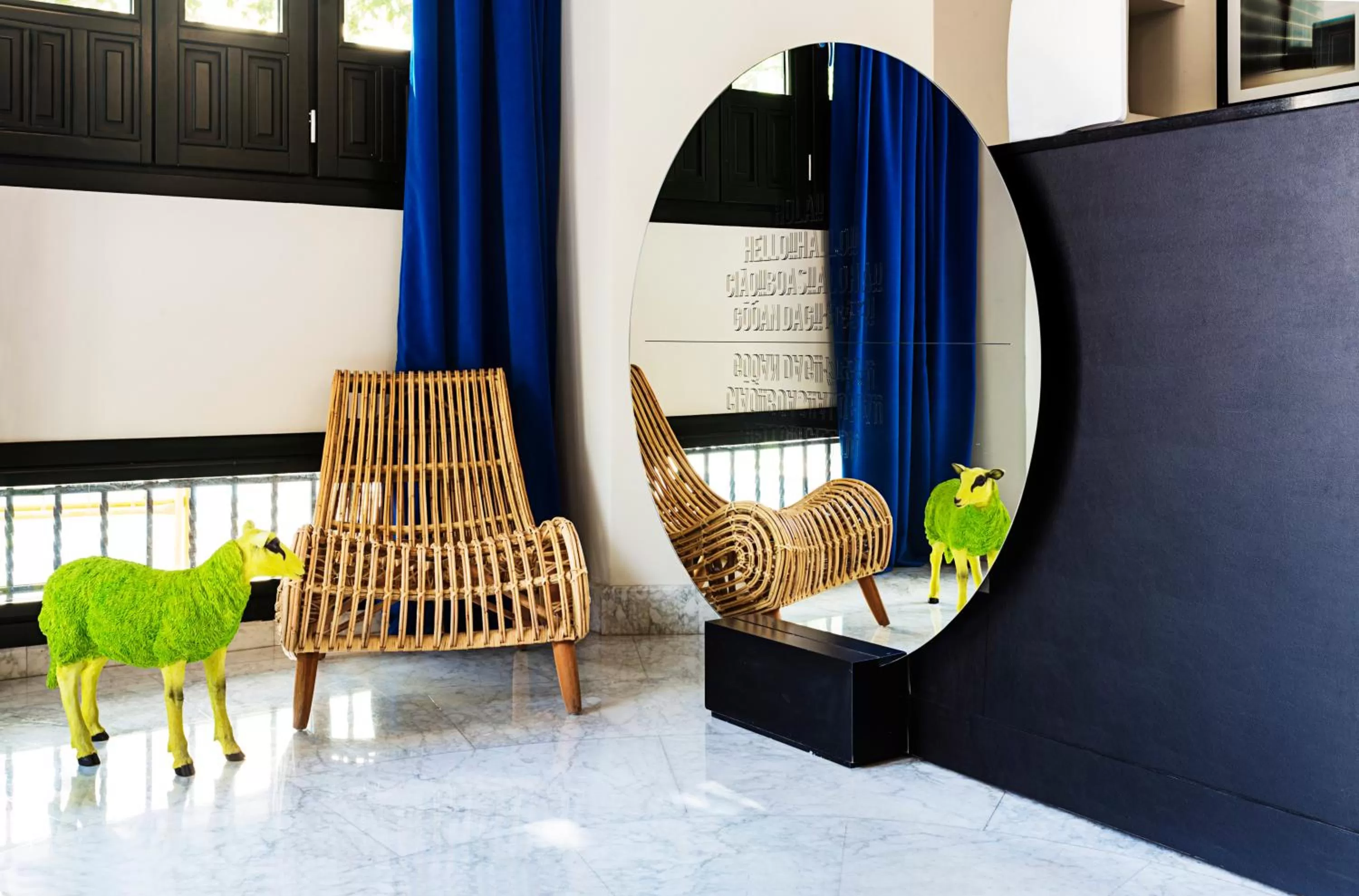 Lobby or reception in One Shot Luchana