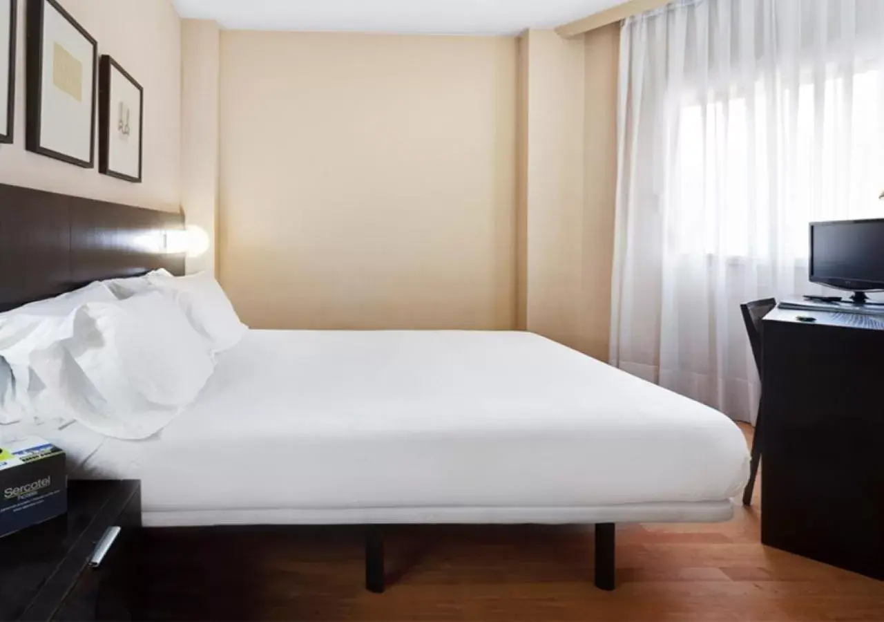 Bed in Hotel Sercotel Tudela Bardenas