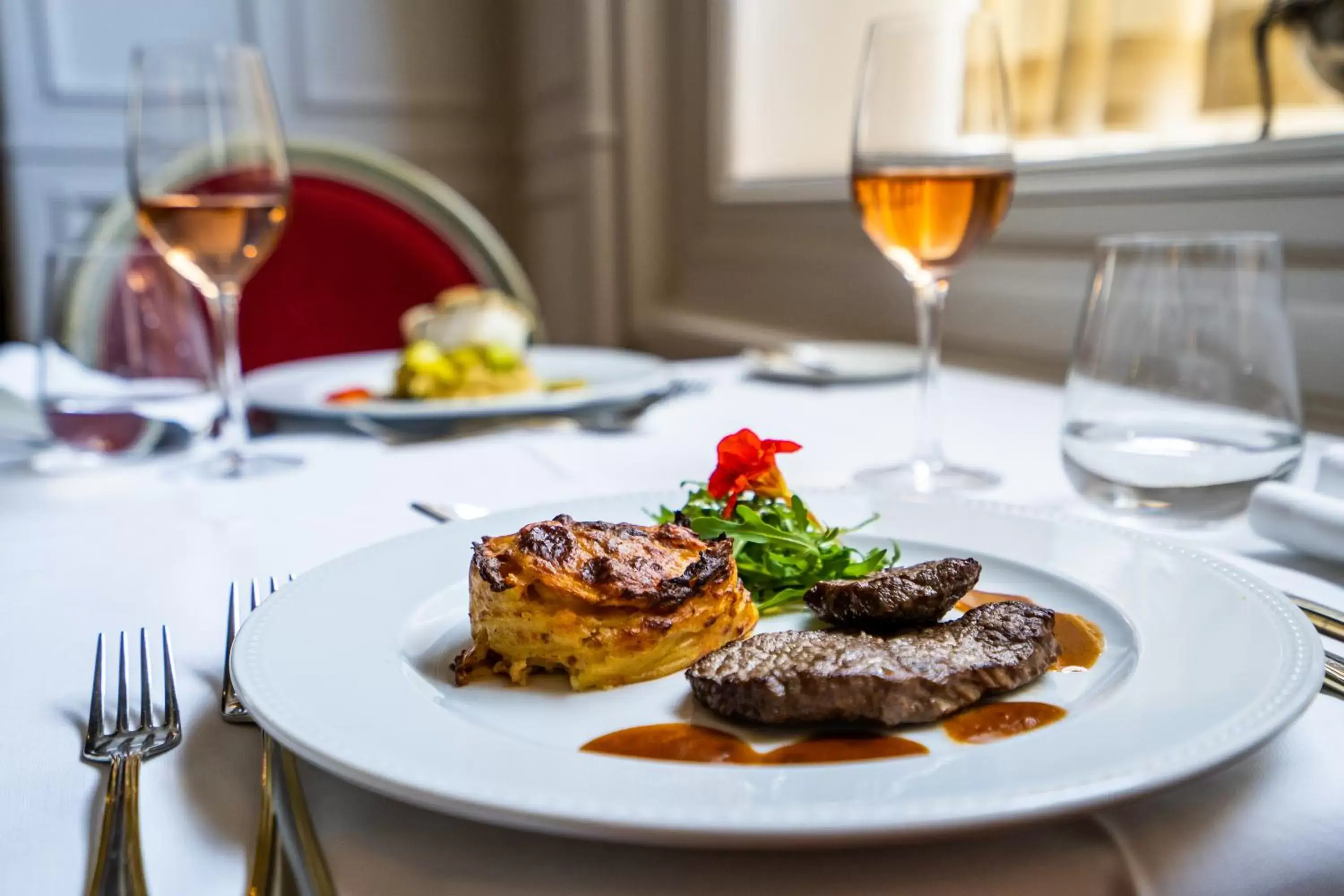 Restaurant/places to eat in Grande Hotel do Porto Restaurant/places to eat in Grande Hotel do Porto