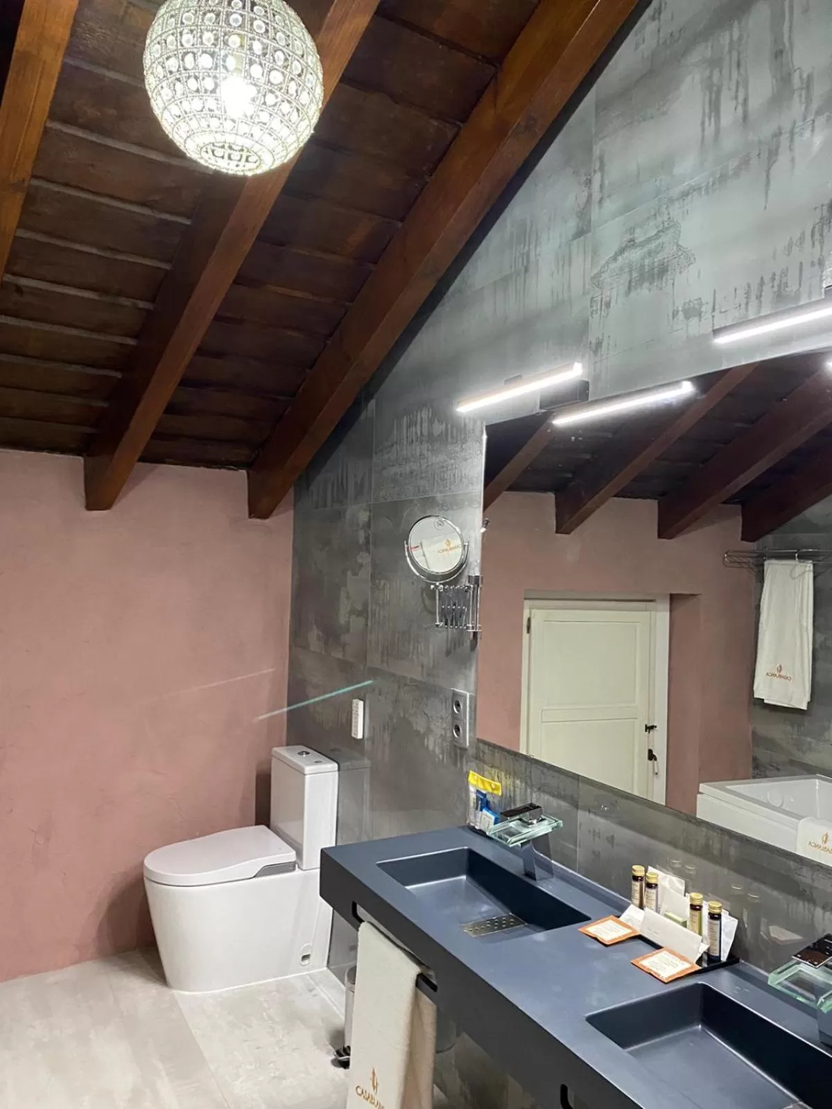 Bathroom in HOTEL CASABLANCA BOUTIQUE