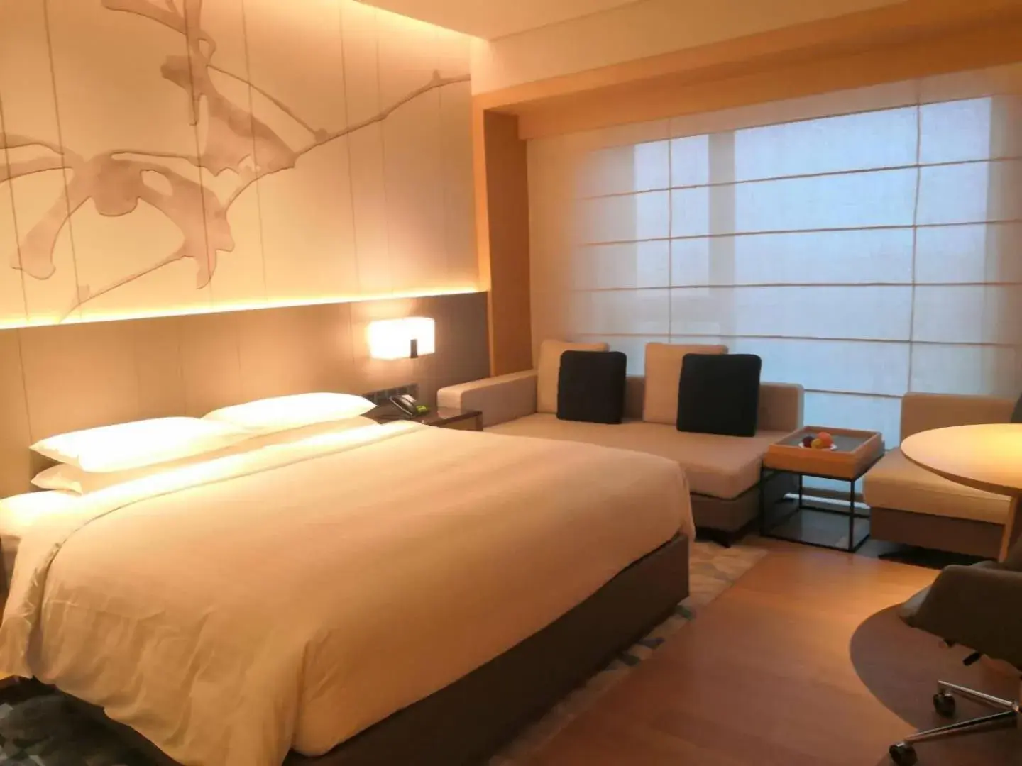 Property building, Bed in Courtyard By Marriott Shanghai Hongqiao