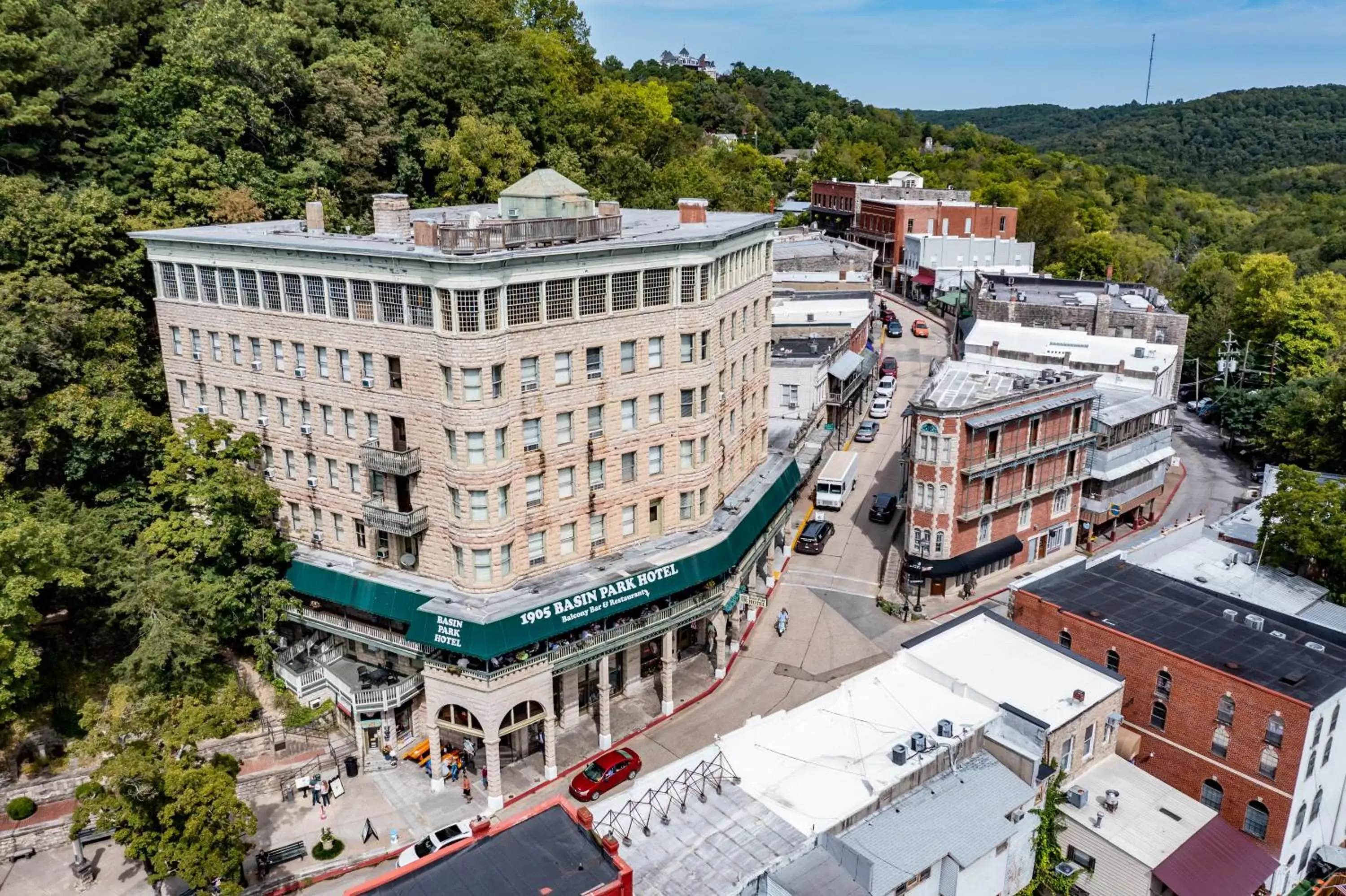 Property building, Bird's-eye View in 1905 Basin Park Hotel