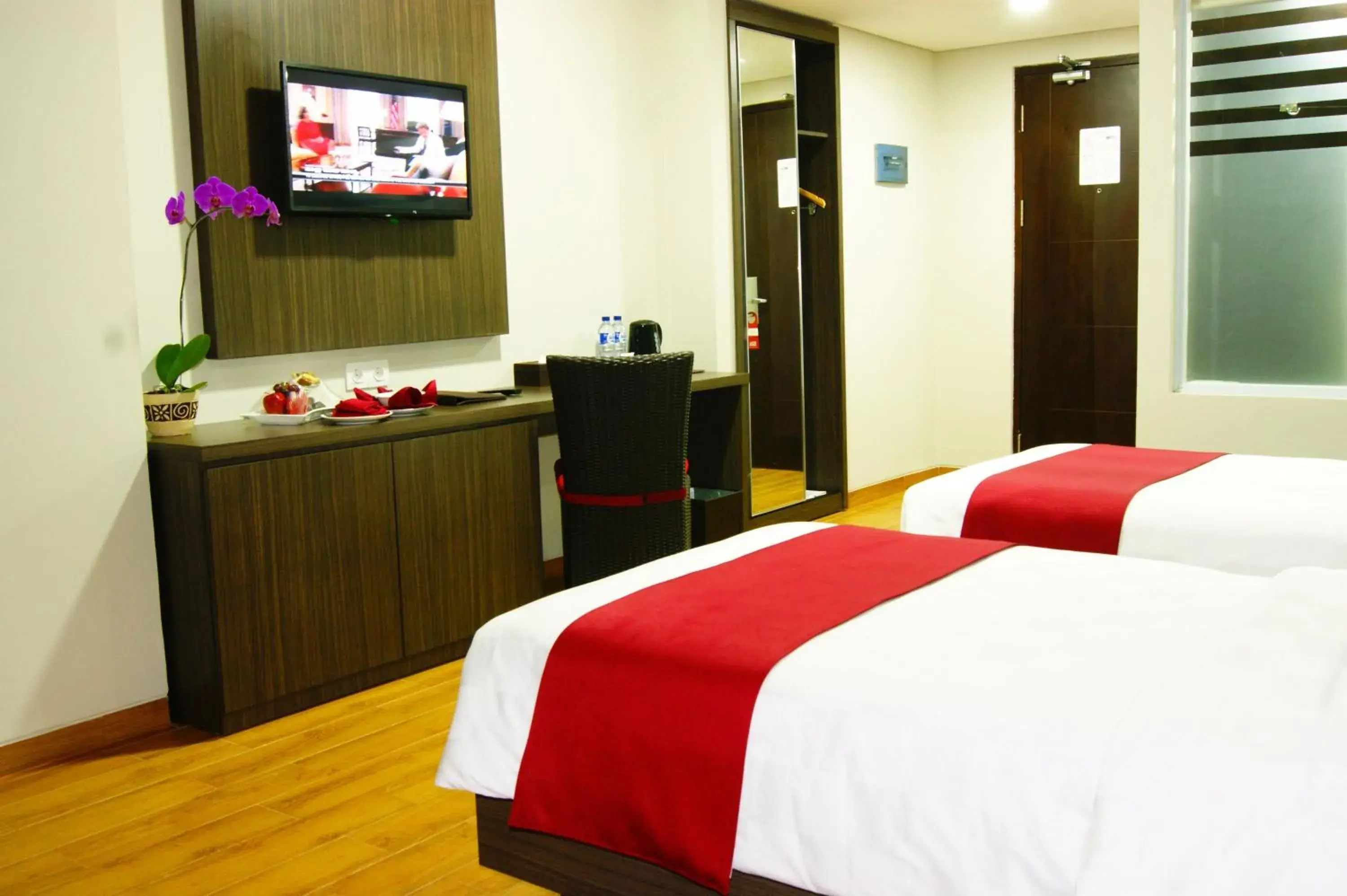 Bedroom, Bed in Merapi Merbabu Hotels Bekasi