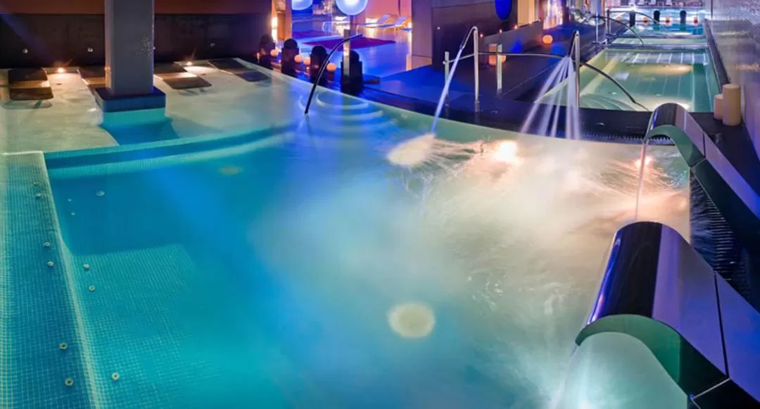 Hot Tub in Montanyà