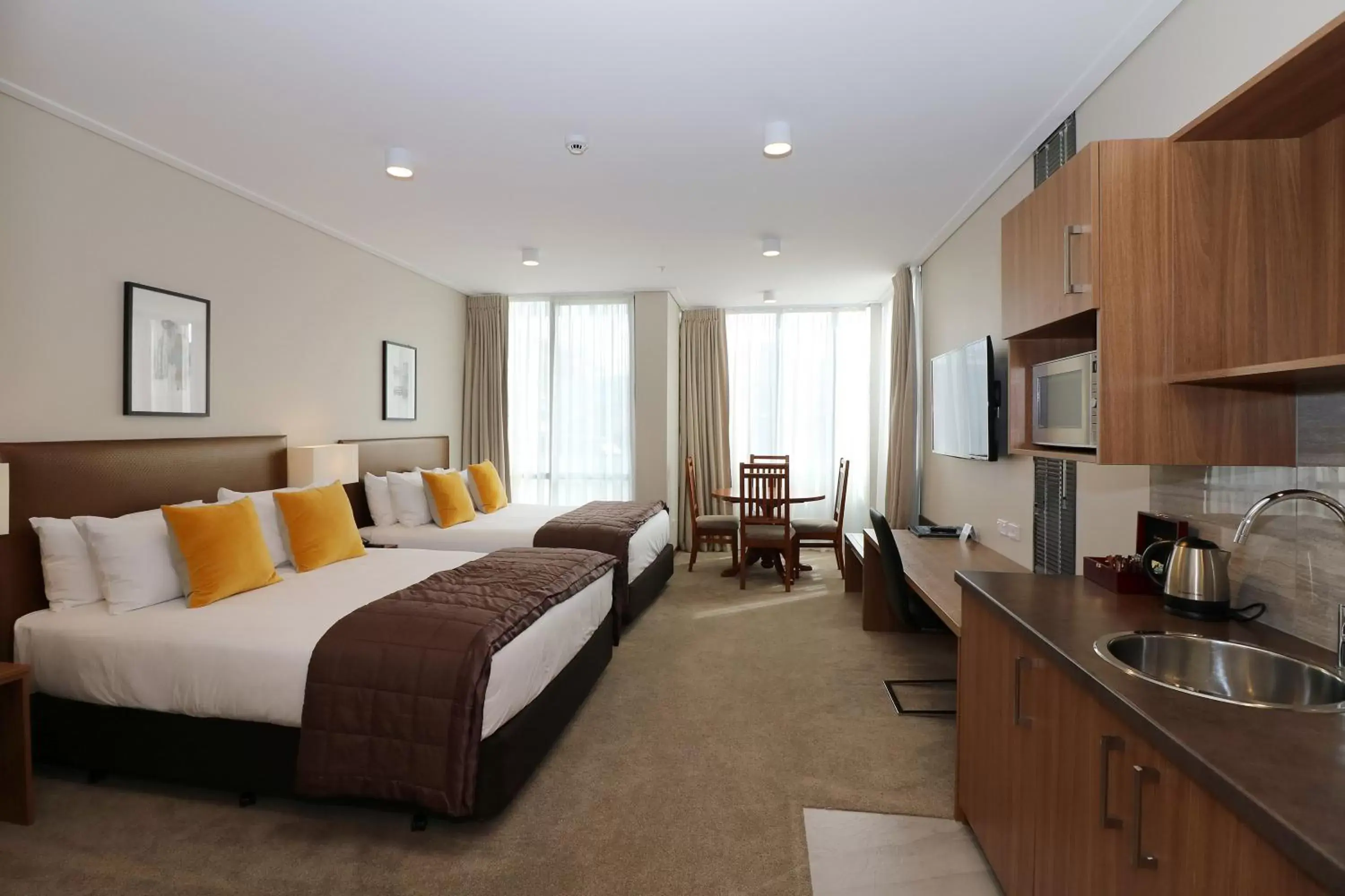 Kitchen or kitchenette, Bed in The Victoria Hotel Dunedin Kitchen or kitchenette, Bed in The Victoria Hotel Dunedin