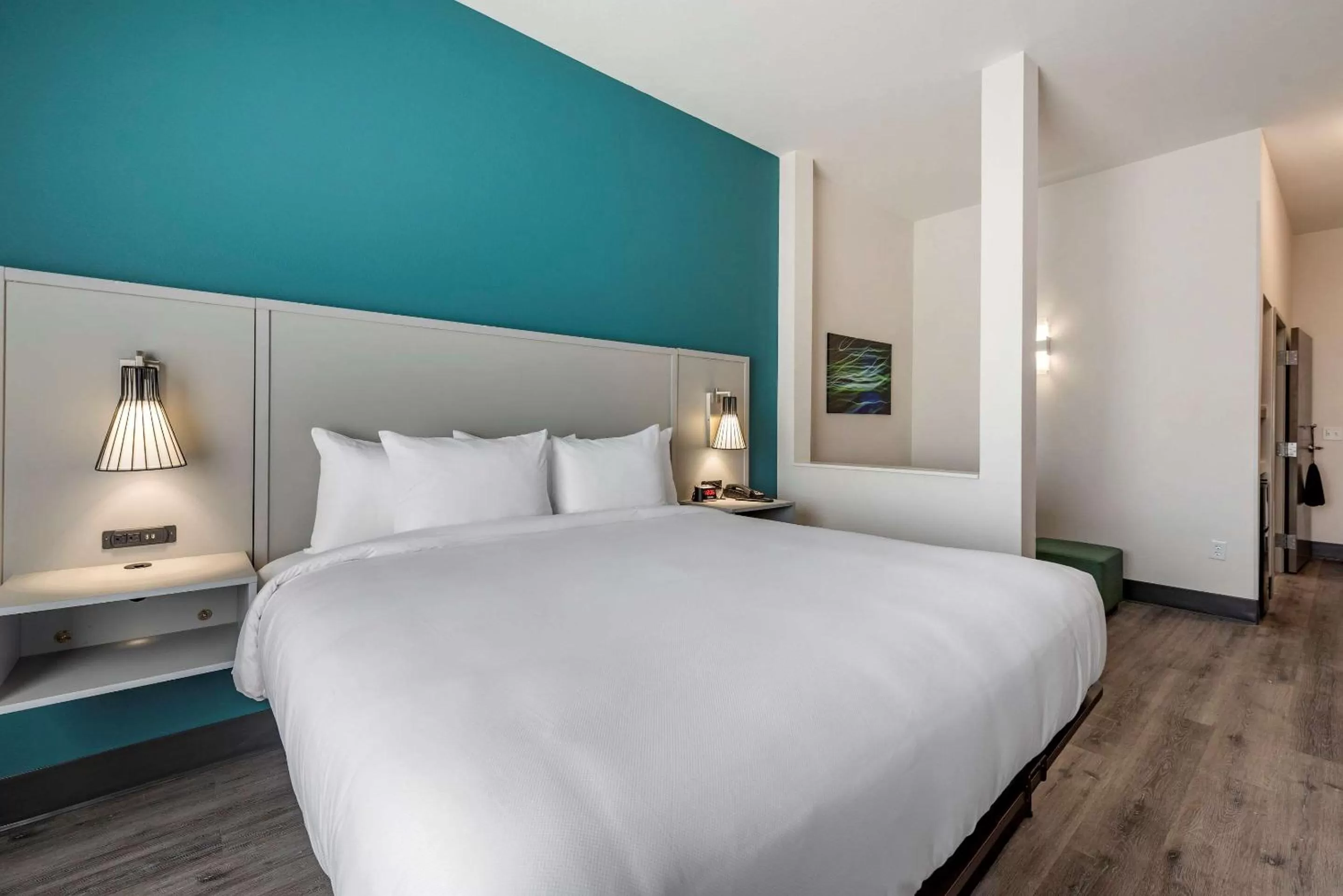 Bed in Comfort Suites Colorado Springs East - Medical Center Area