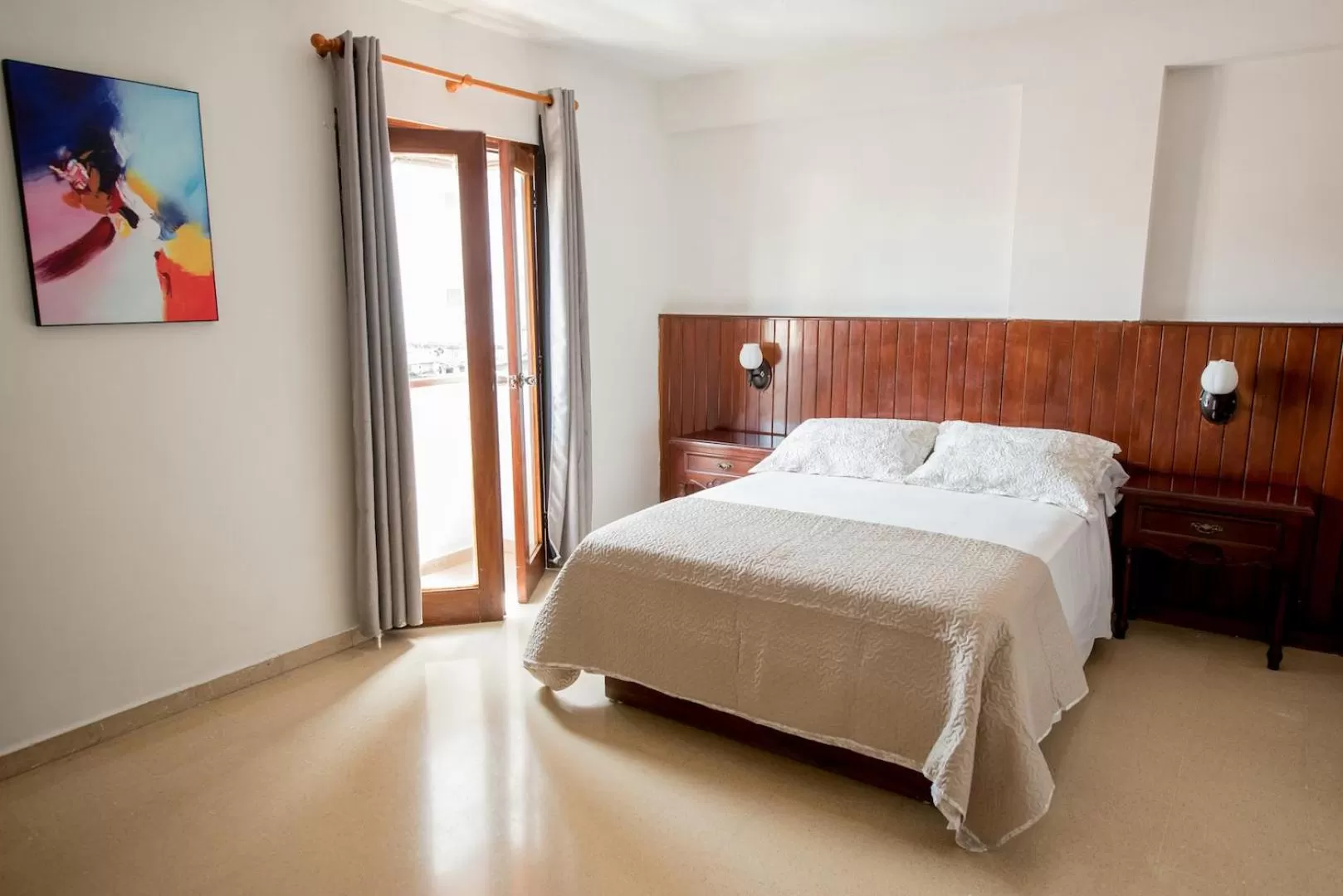 Balcony/Terrace, Bed in Hotel Acapulco