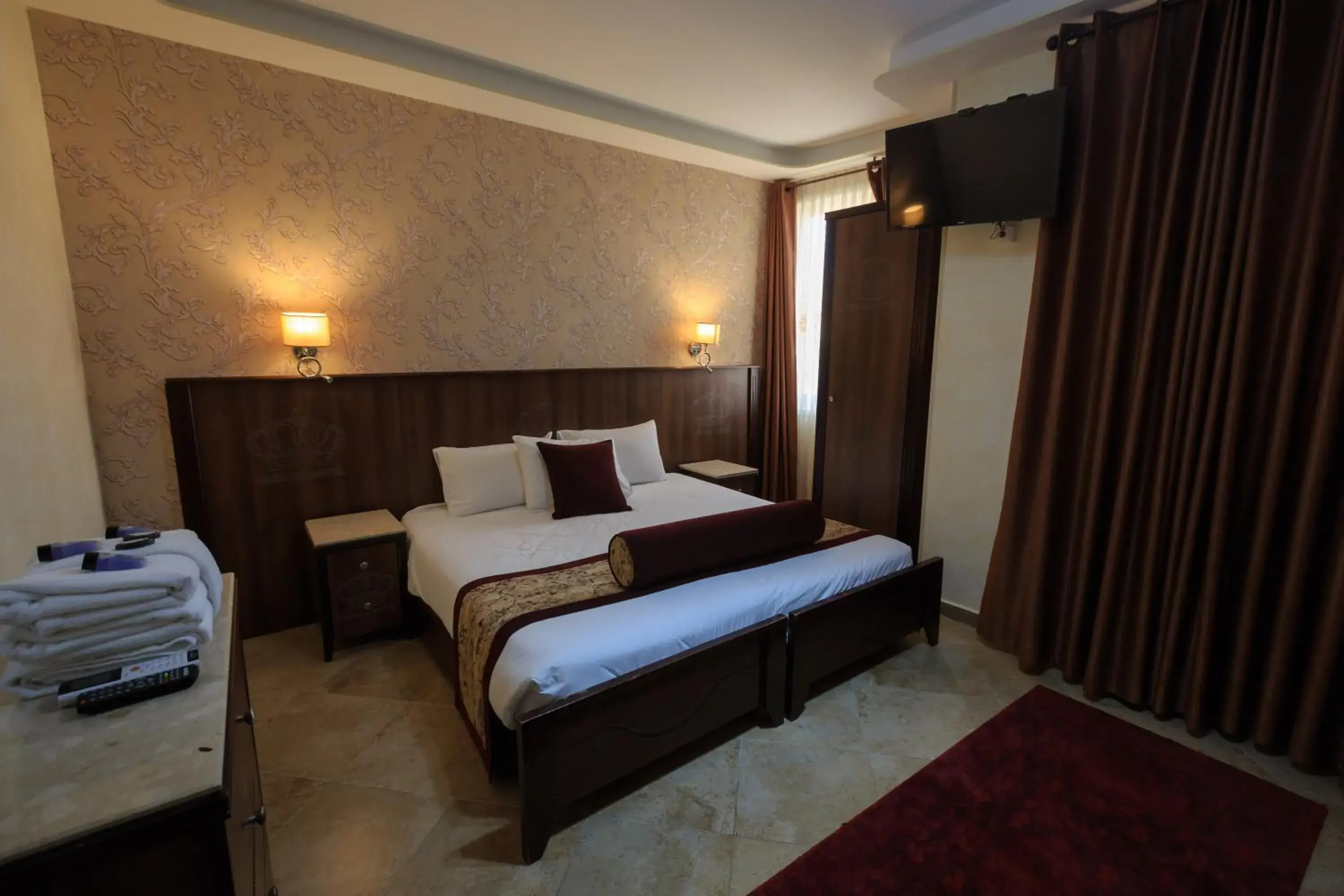 Bed in Hashimi Hotel