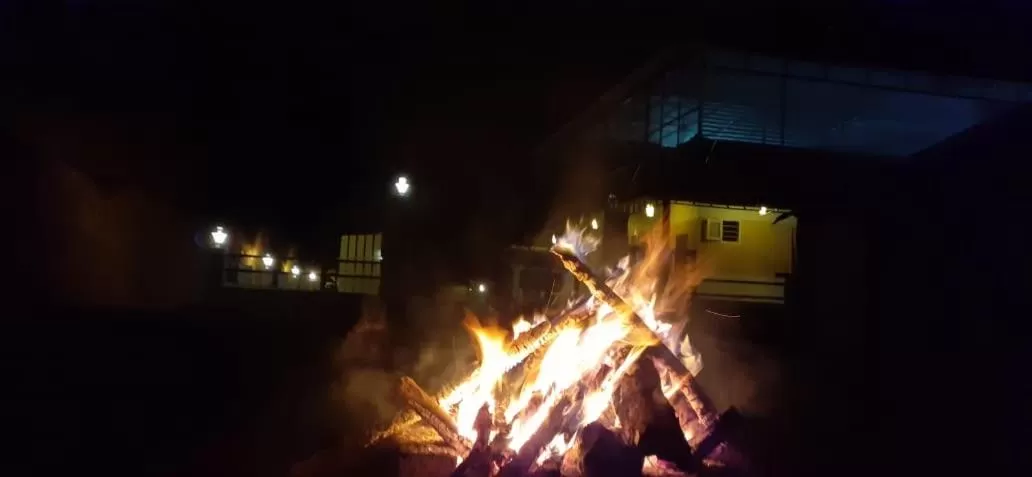 Evening entertainment in Thenmala Heritage