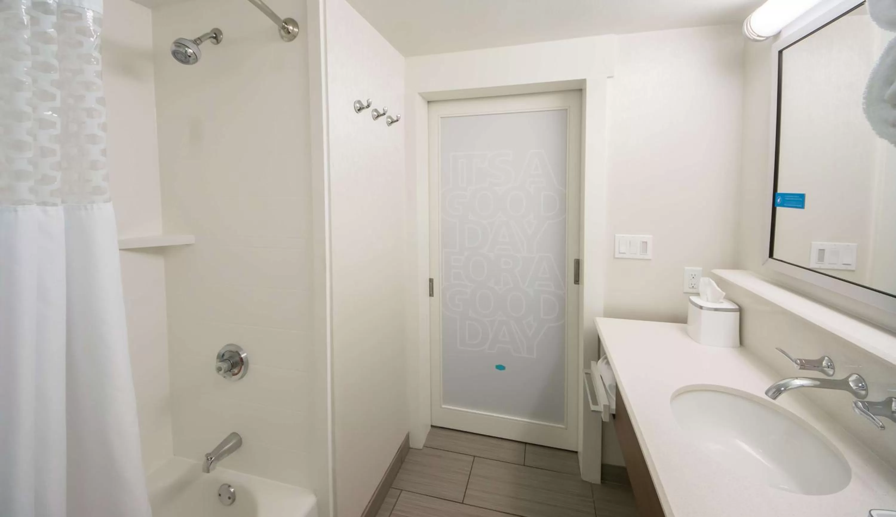 Bathroom in Hampton Inn Lakeland