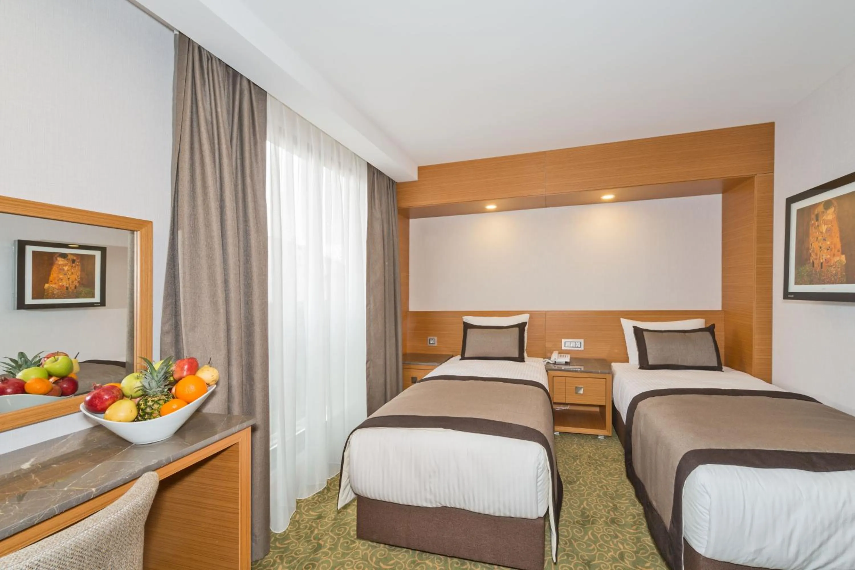 Photo of the whole room, Bed in Bisetun Hotel