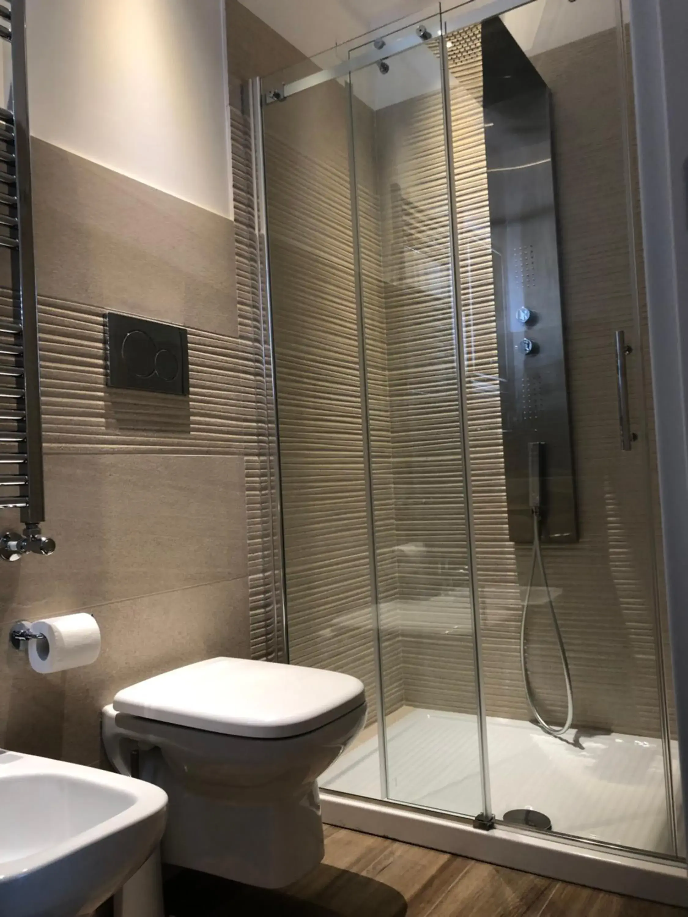 Shower, Bathroom in Casablanca Hotel