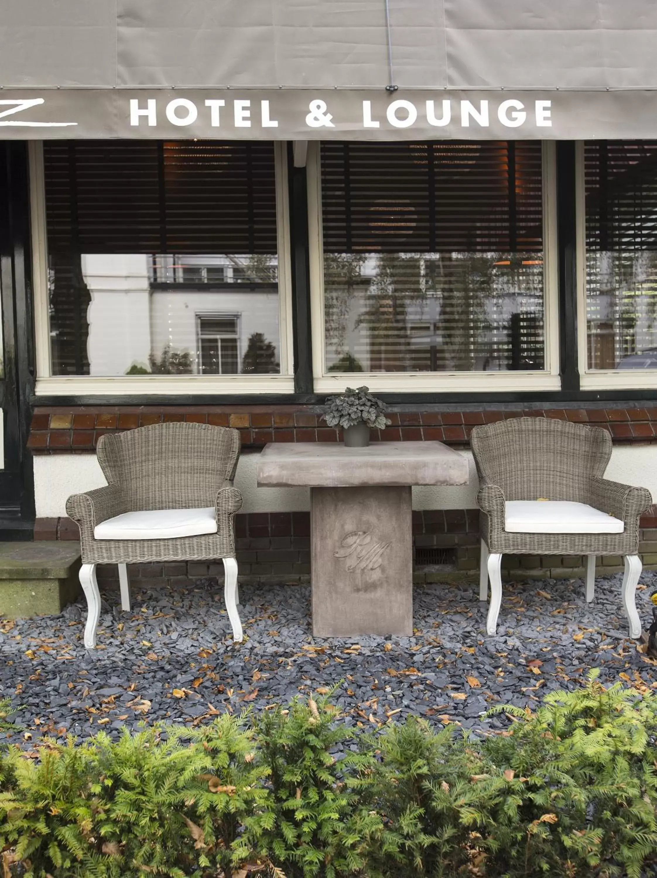 Balcony/Terrace in Zenzez Hotel & Lounge