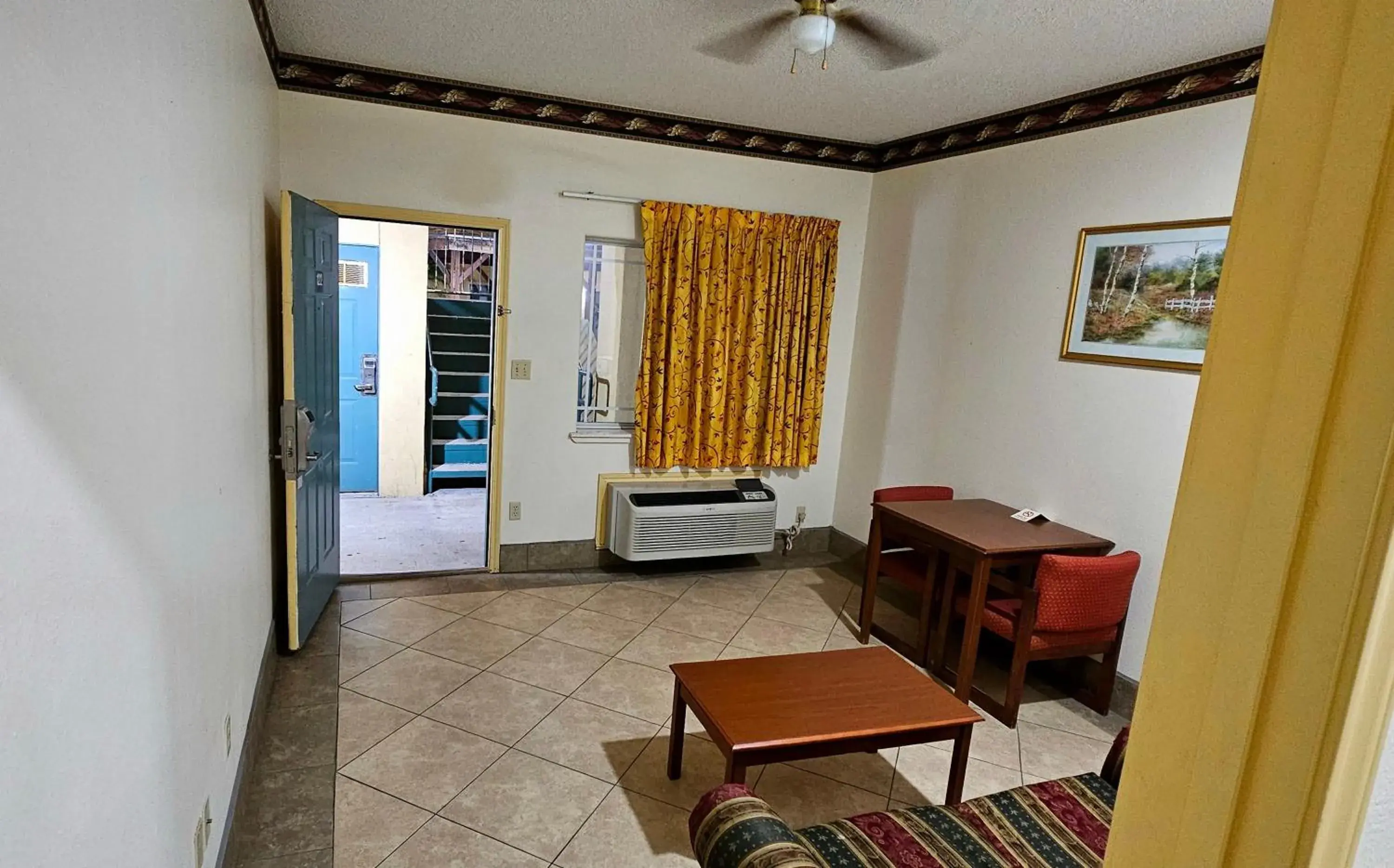 Seating Area in Texas Inn and Suites RGV