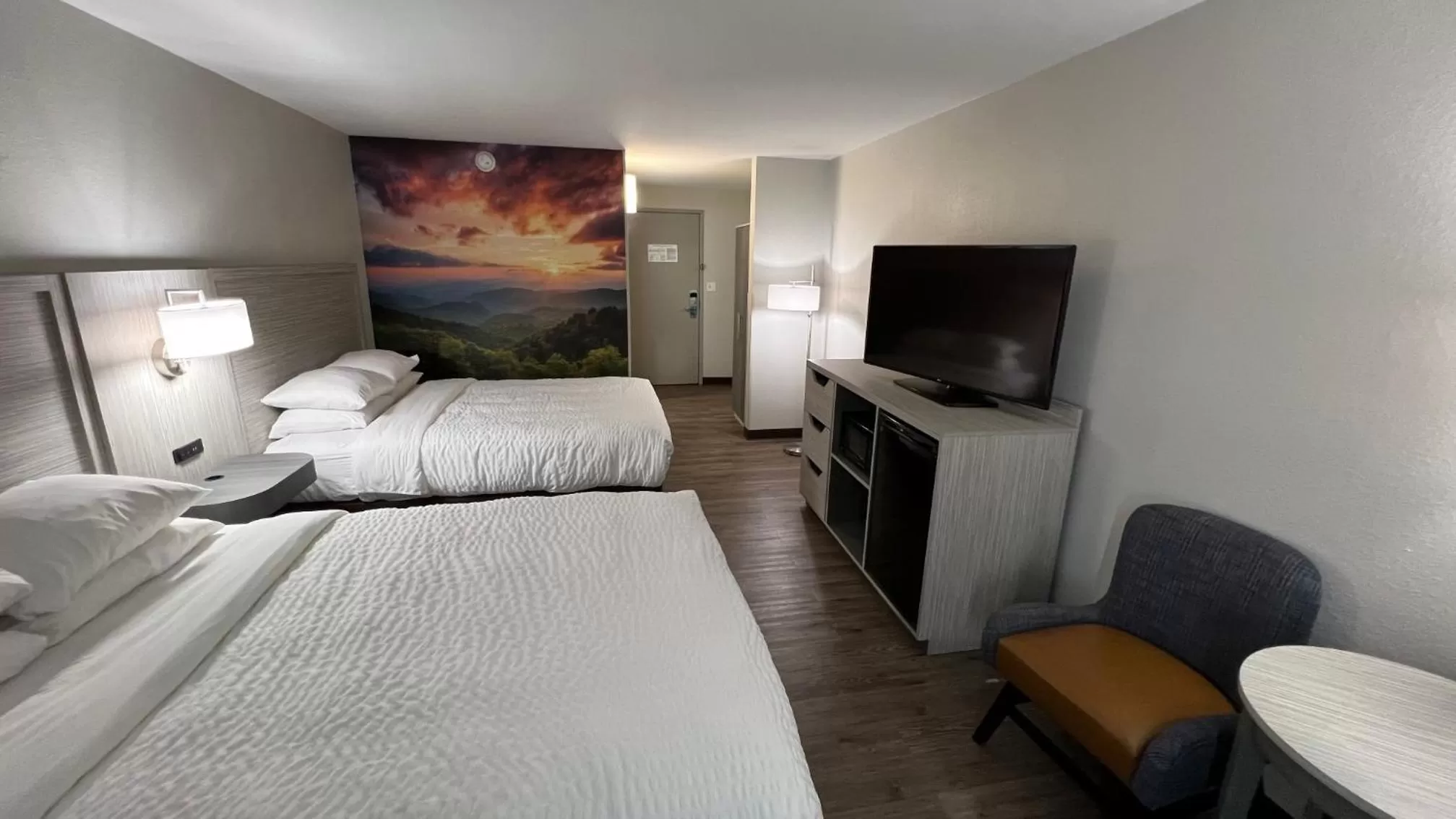 TV and multimedia, Bed in Clarion Pointe Sylva near Cherokee Area