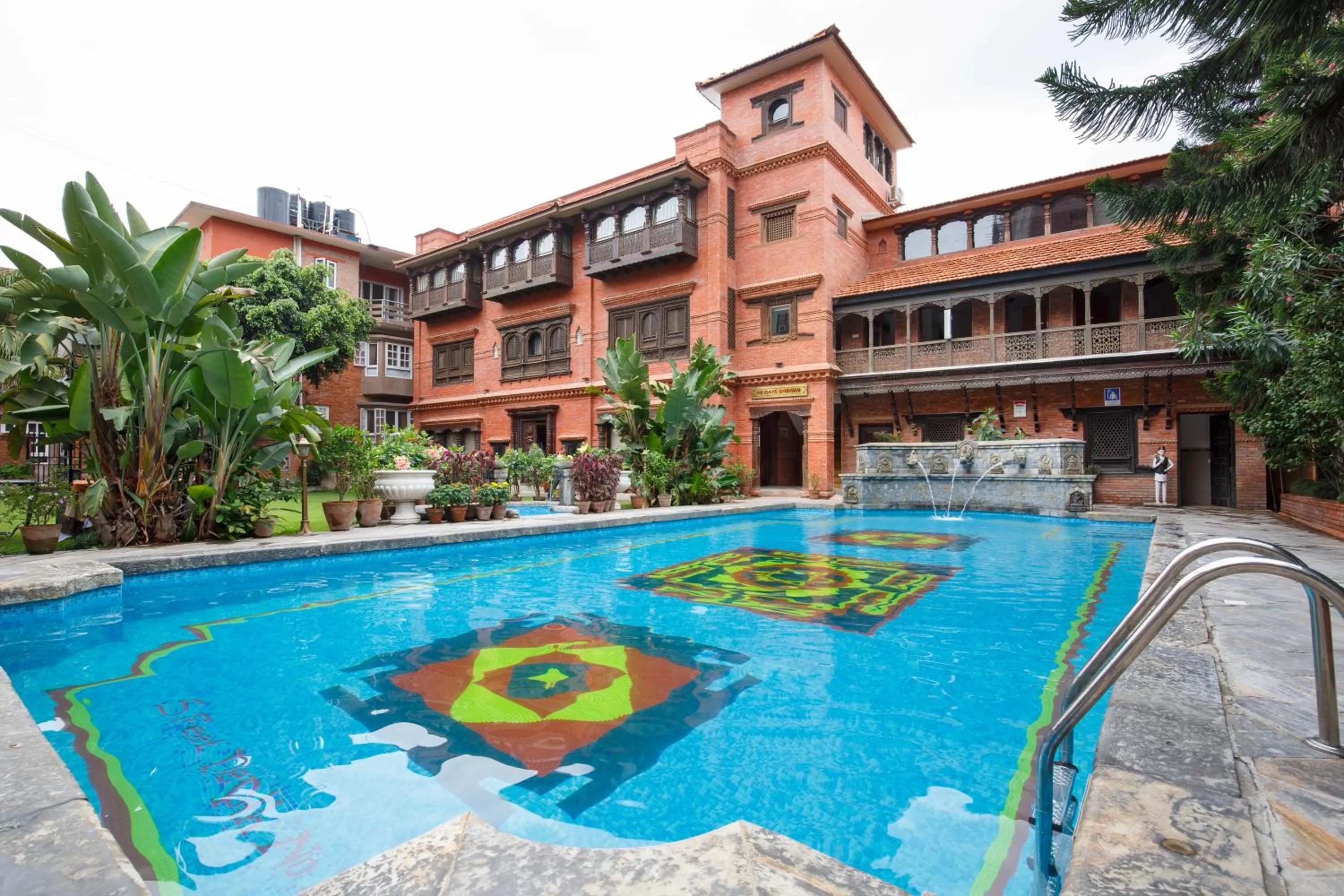 Swimming pool in Hotel Manaslu