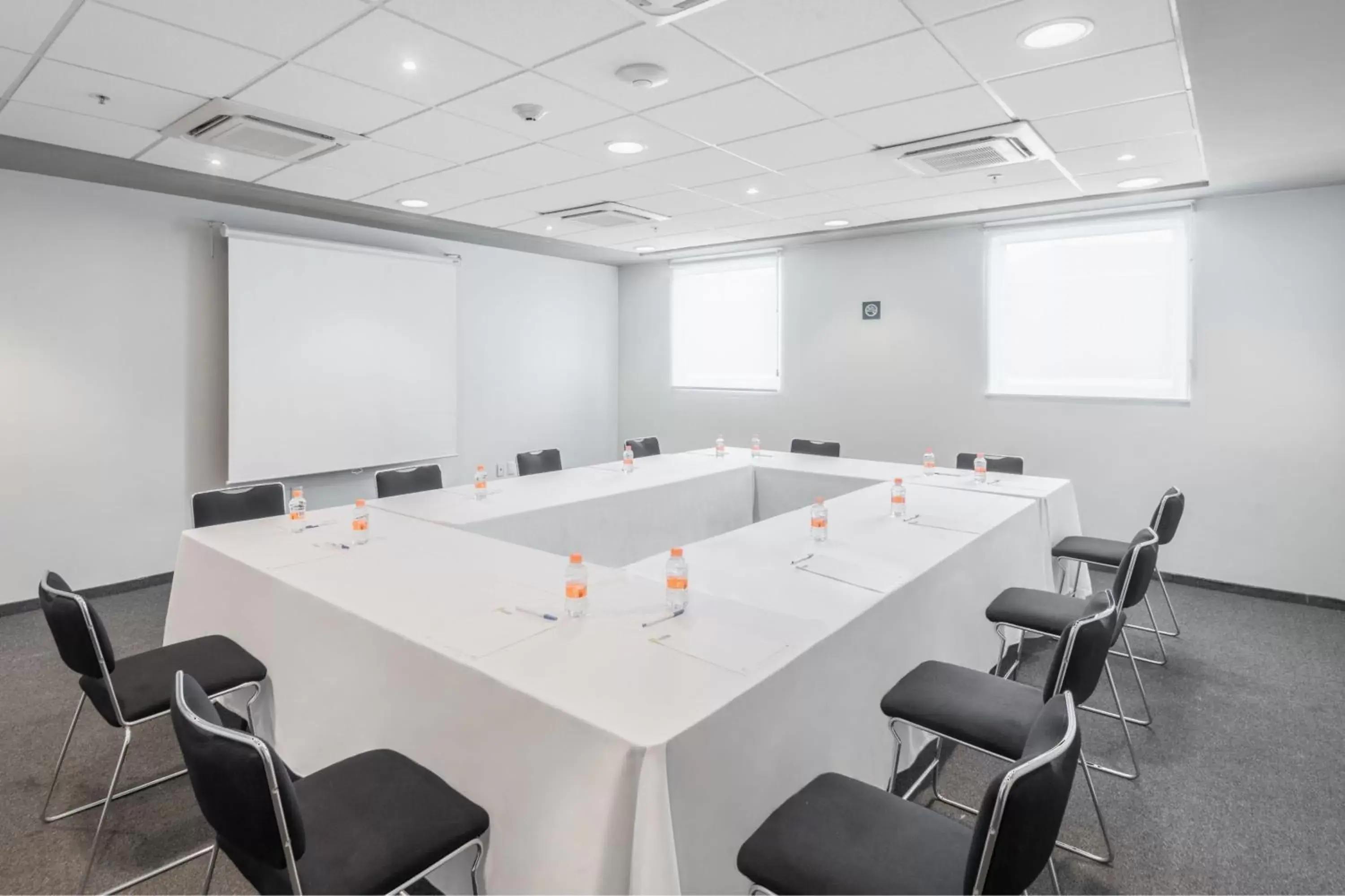 Meeting/conference room in City Express Junior by Marriott Villahermosa