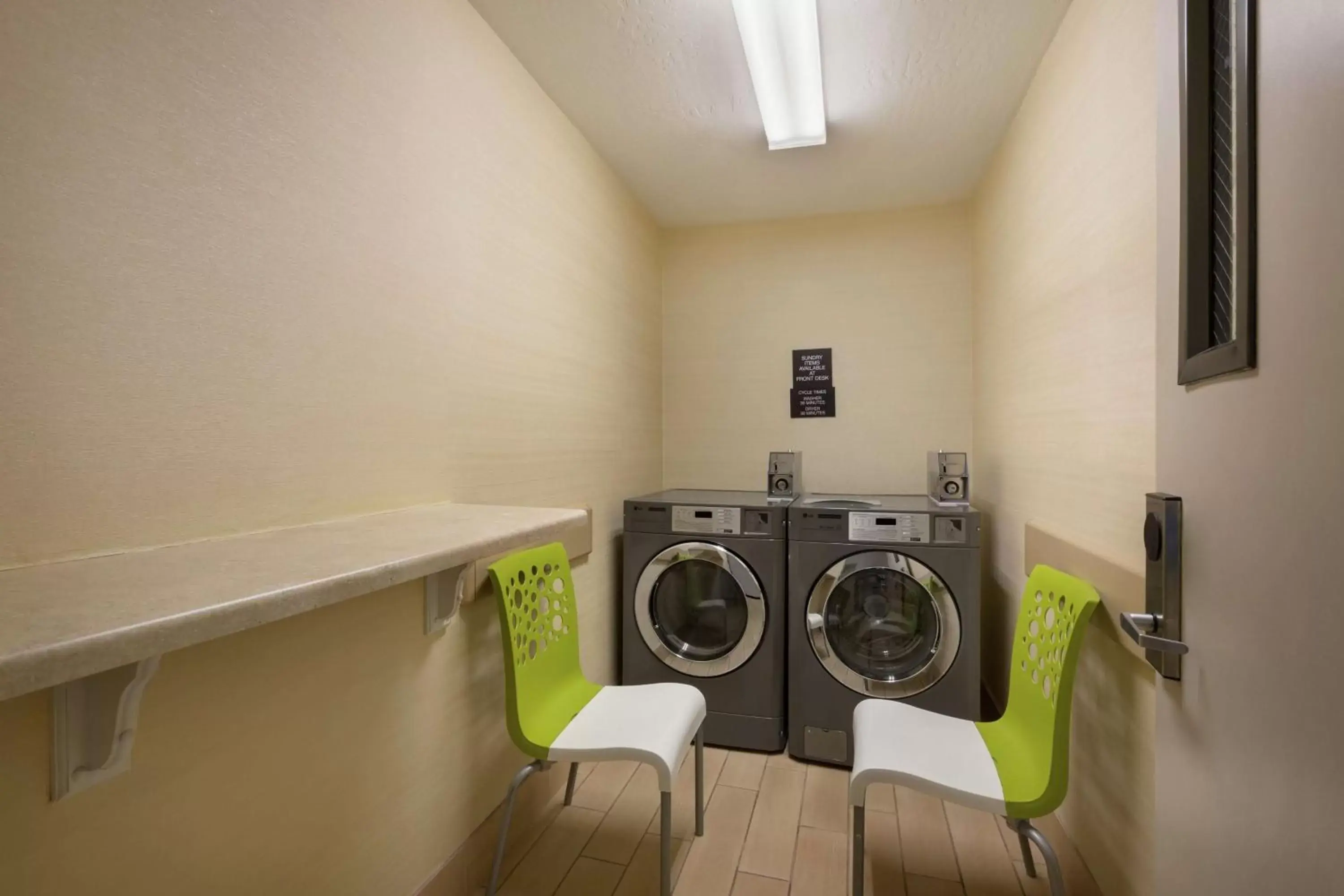 Property building in Hilton Garden Inn Flagstaff Property building in Hilton Garden Inn Flagstaff