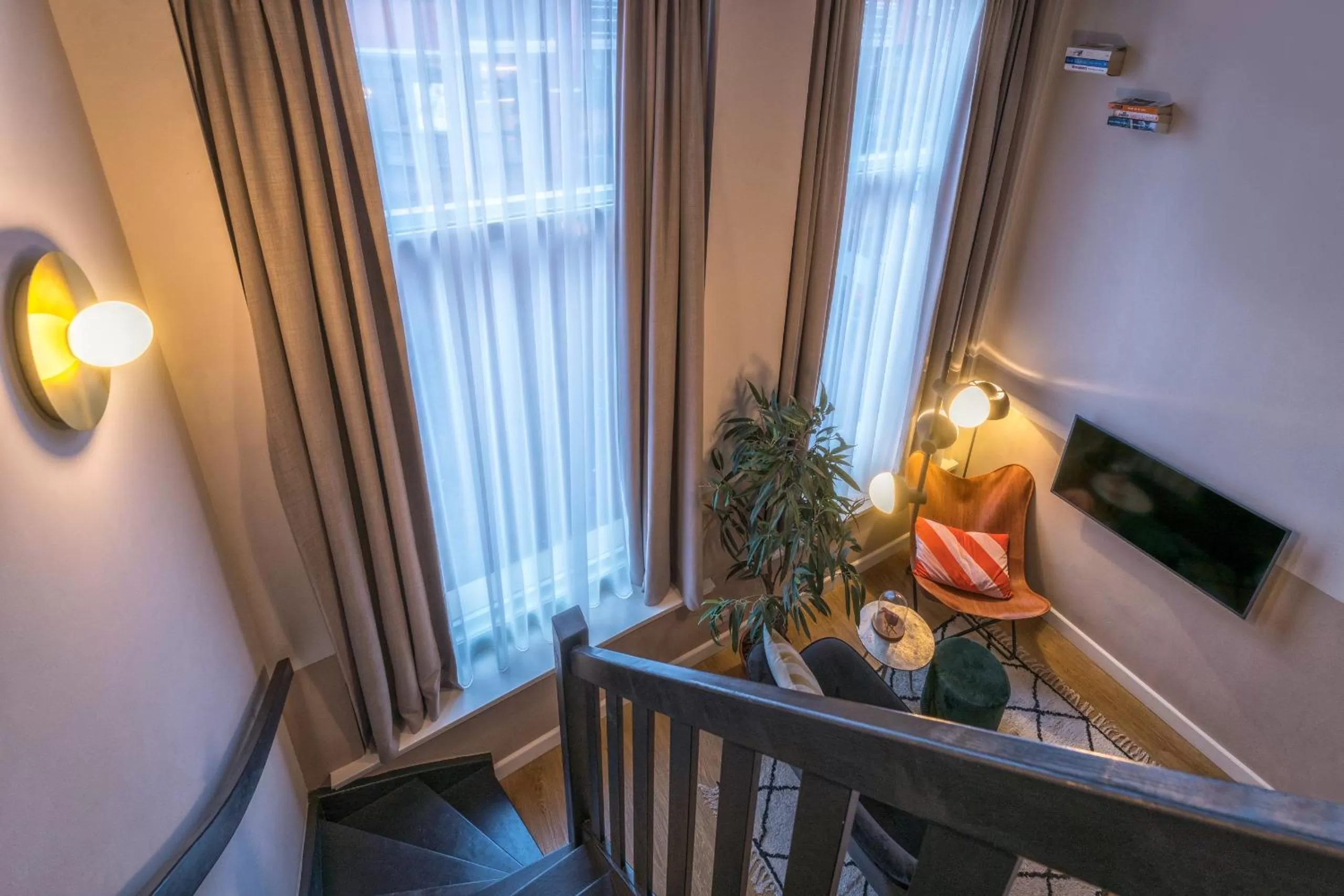 Studio - Split Level in FINCH Boutique Hotel, downtown
