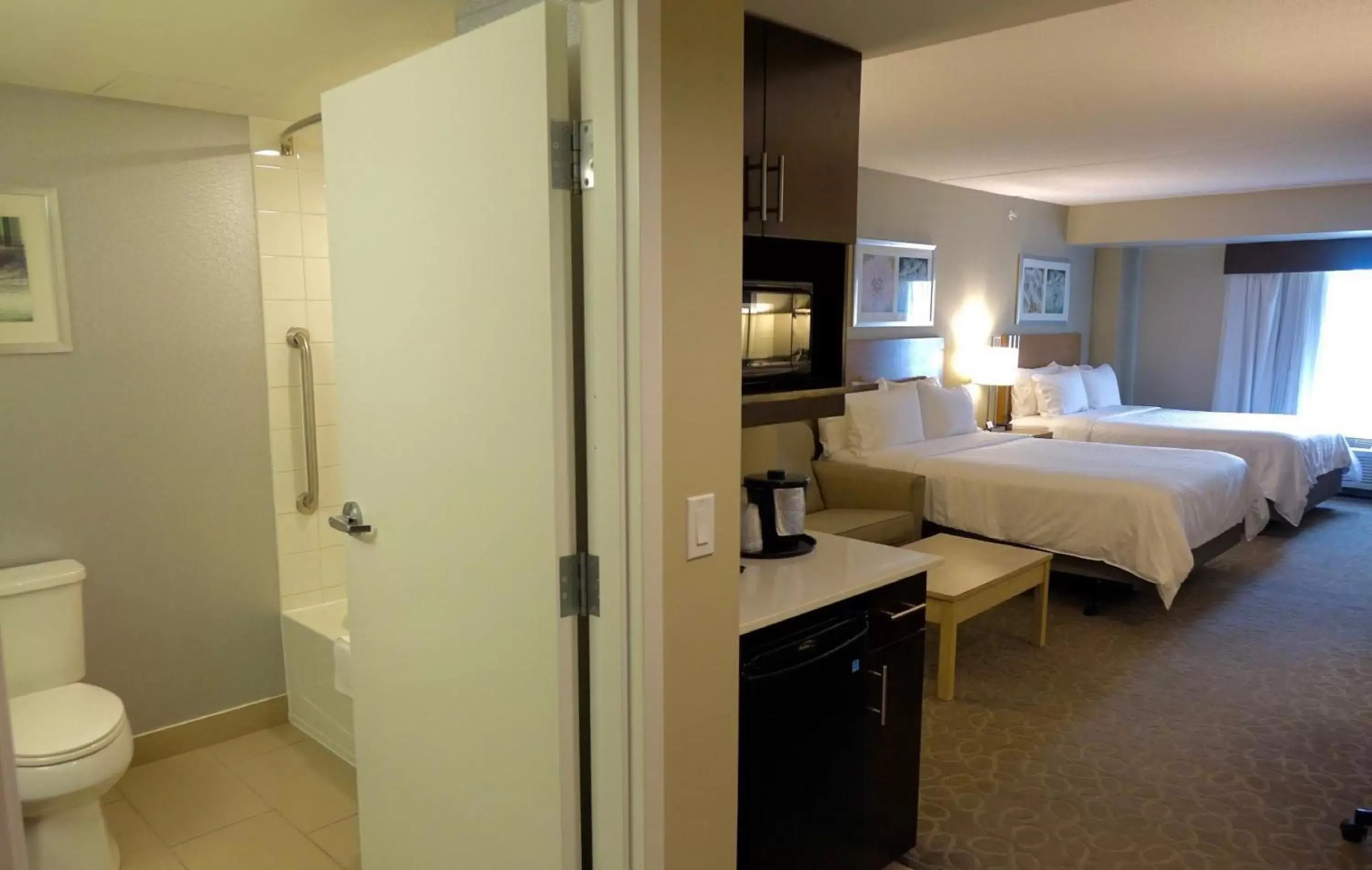 Photo of the whole room, Bathroom in Holiday Inn Express & Suites Oshawa Downtown - Toronto Area, an IHG Hotel