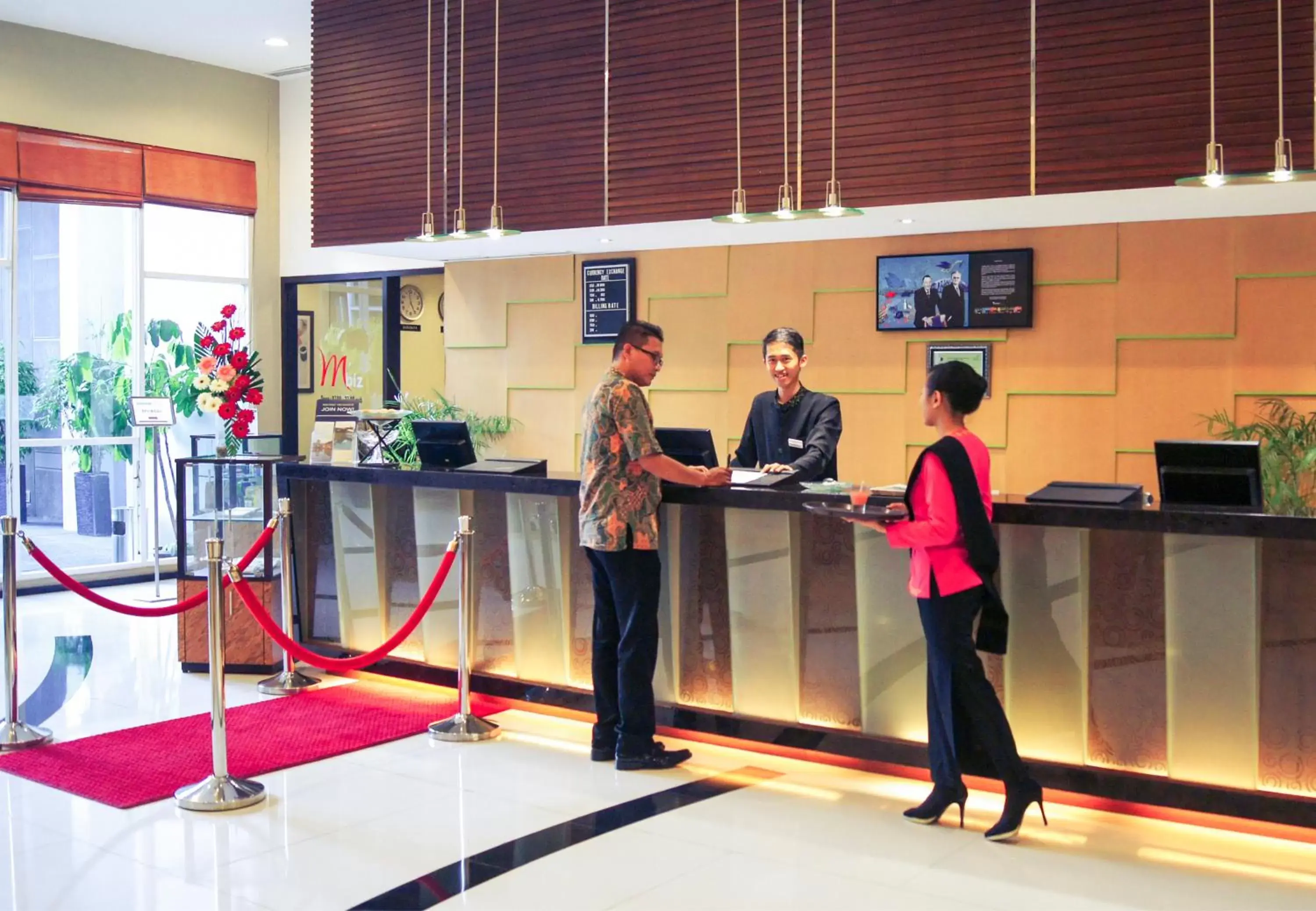 Lobby or reception in Mercure Surabaya