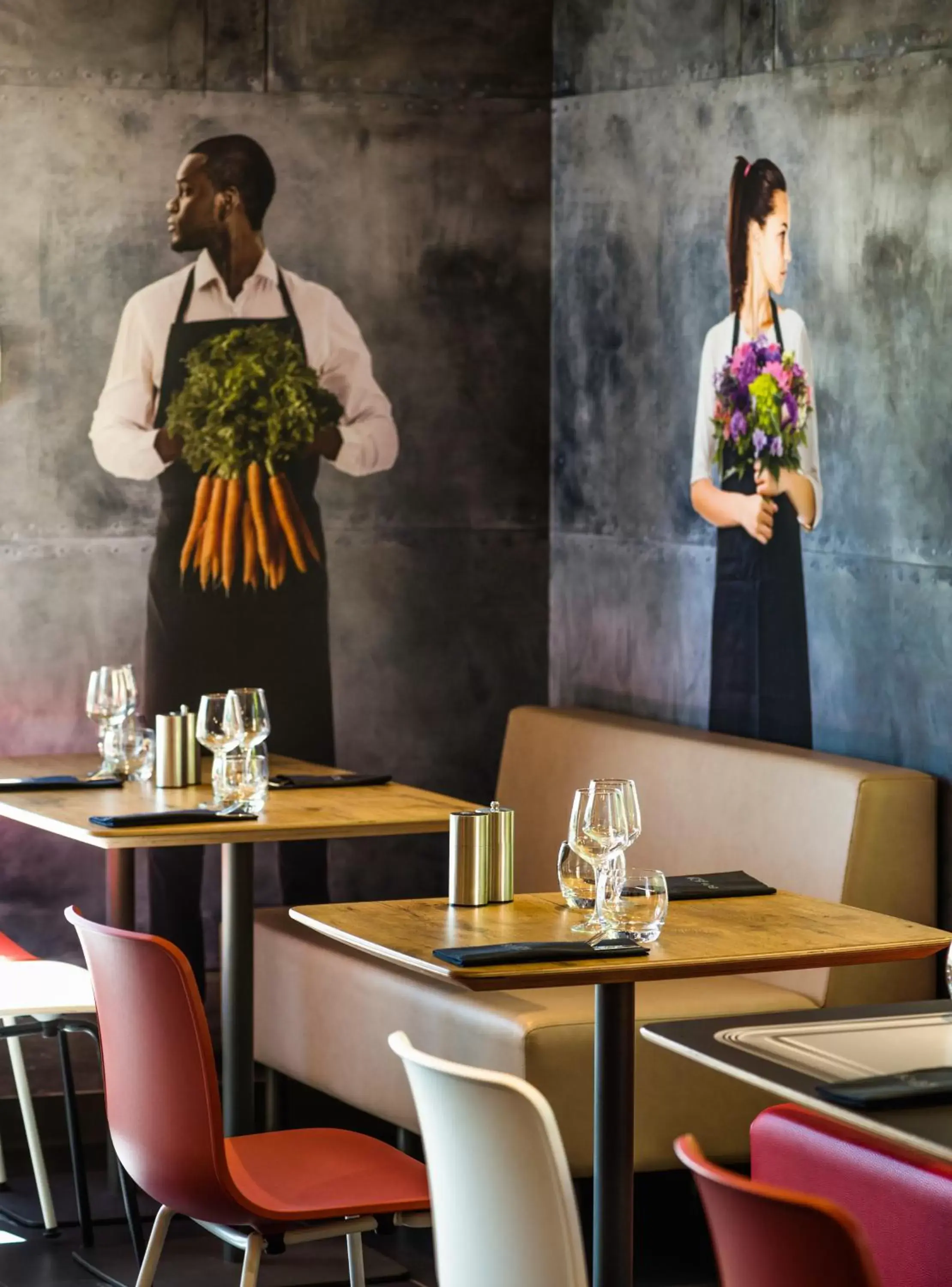 Restaurant/Places to Eat in Ibis Roanne Le Coteau Hotel Restaurant