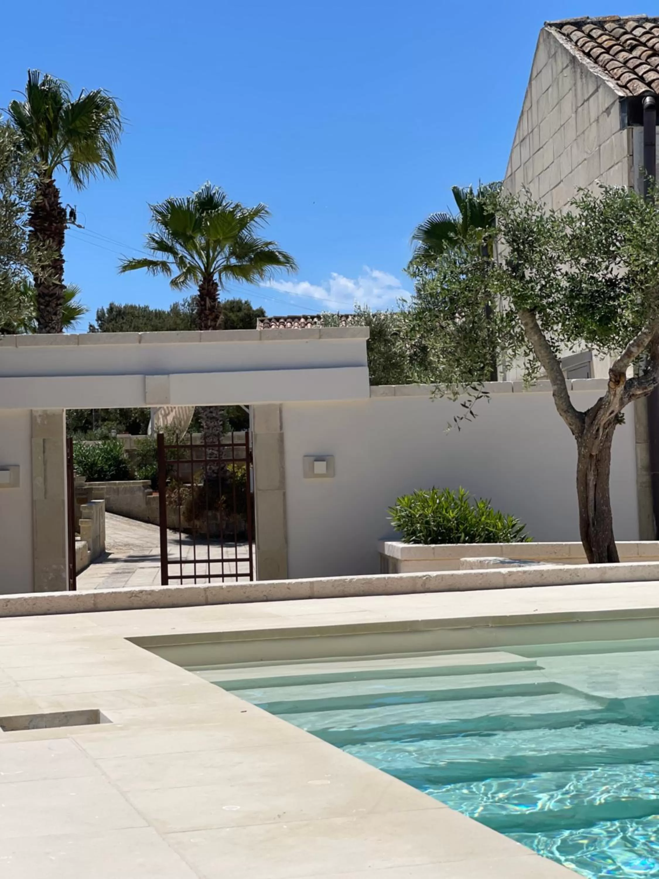 Swimming pool in Masseria dei Monaci