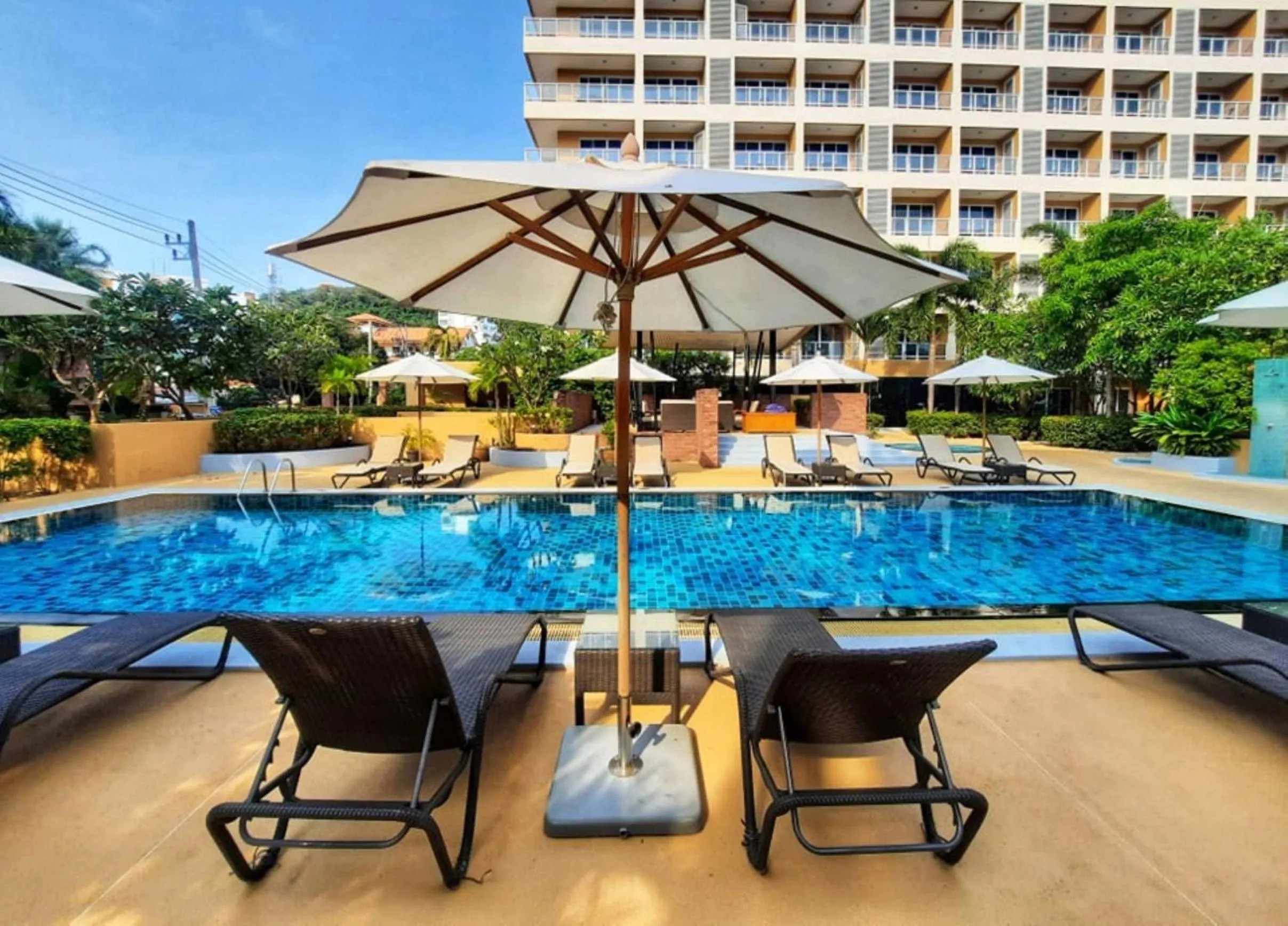 Swimming pool in Nova Platinum Hotel